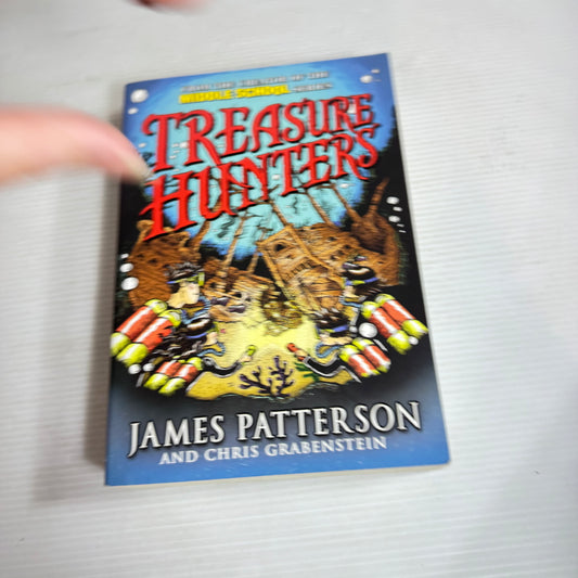 Treasure Hunters - James Patterson and Chris Grabenstein