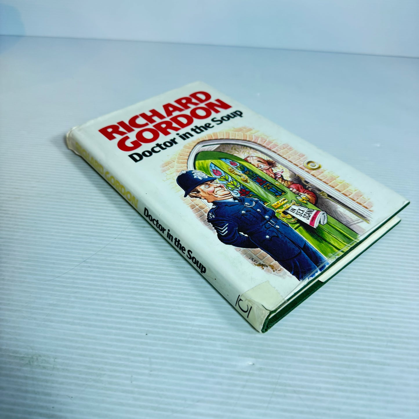 Doctor in the Soup - Richard Gordon (Vintage 1986)