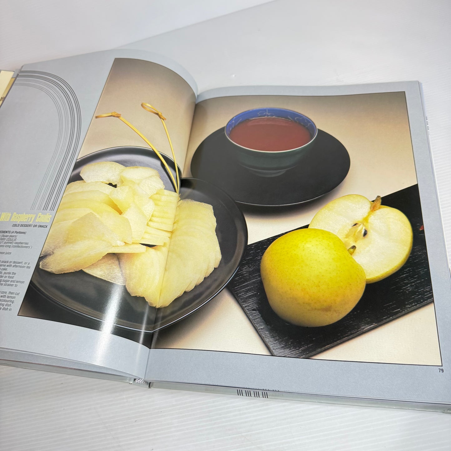 Fabulous Food For All Seasons : New Zealand's Finest Cuisine (Vintage 1985)