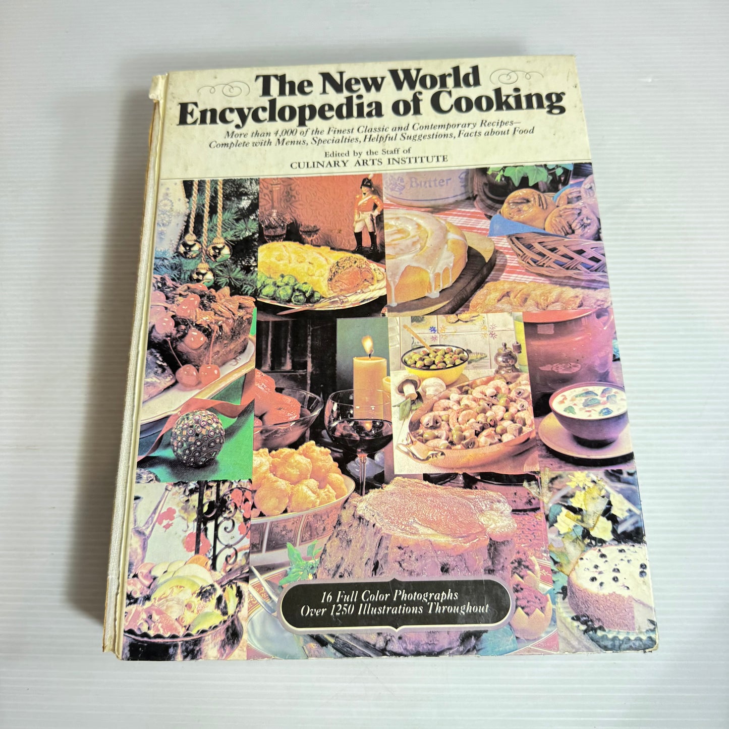 The New World Encyclopaedia of Cooking - Edited by the Staff of Culinary Arts Institute (Vintage 1972)