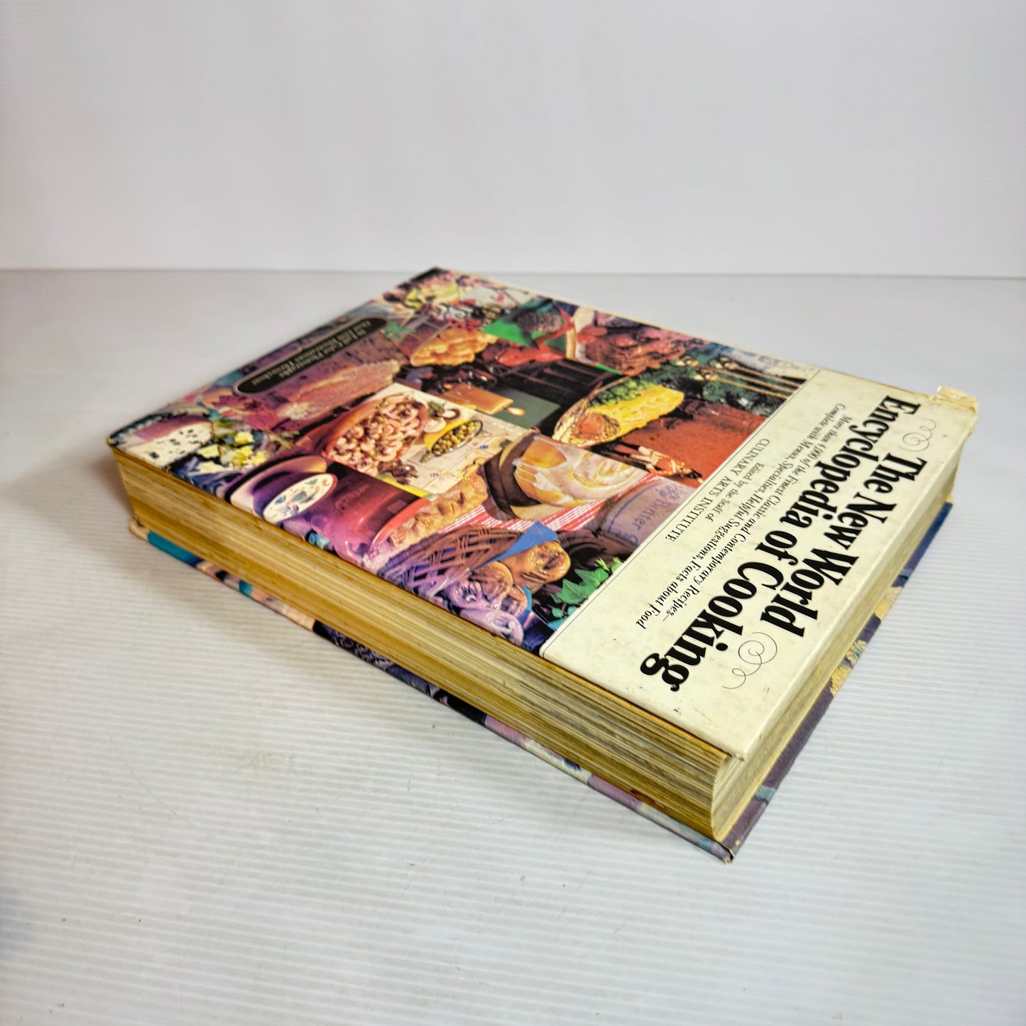 The New World Encyclopaedia of Cooking - Edited by the Staff of Culinary Arts Institute (Vintage 1972)
