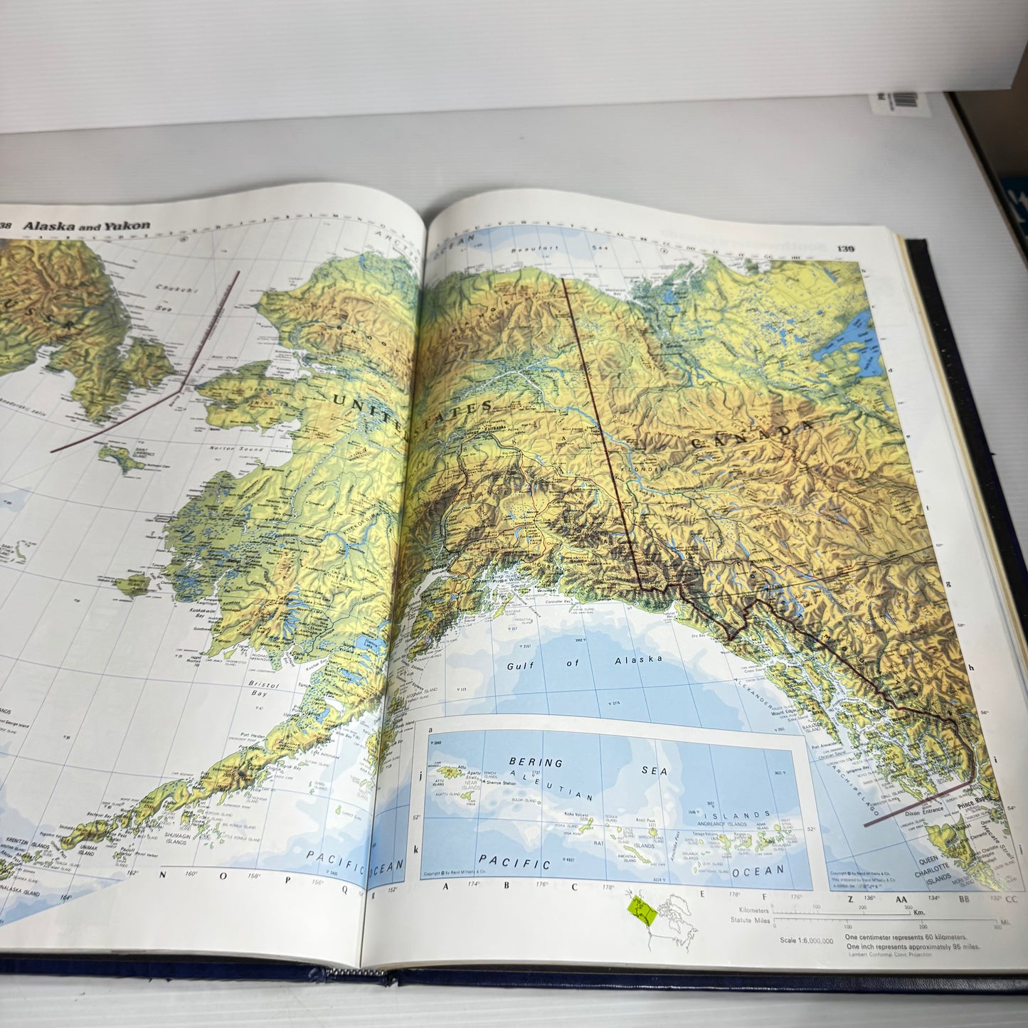 Atlas of the World - Reader's Digest (Vintage 1989)