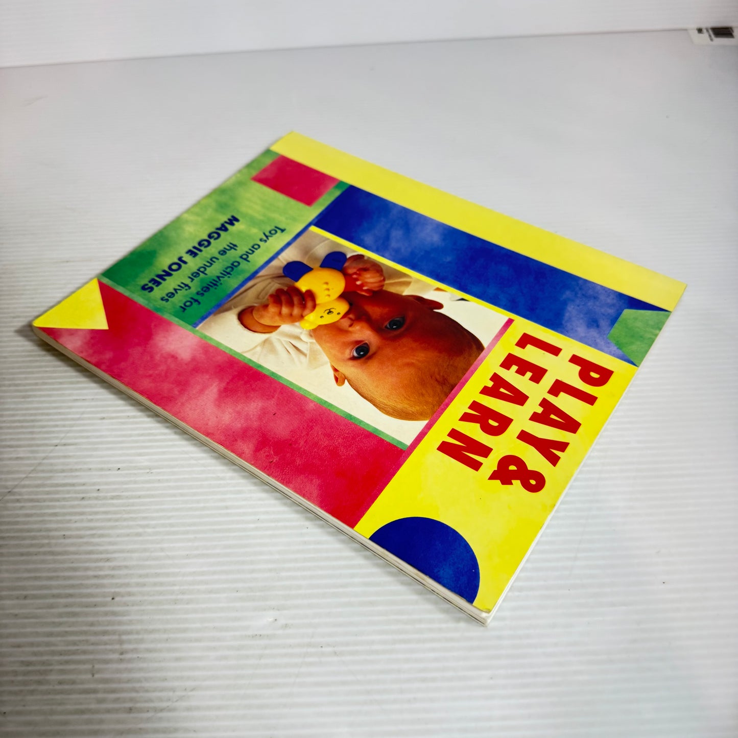 Play & Learn: Toys And Activities For The Under Fives - Maggie Jones