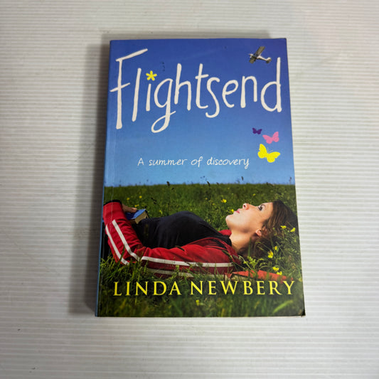 Flightsend  : A Summer of Discovery - Linda Newbery