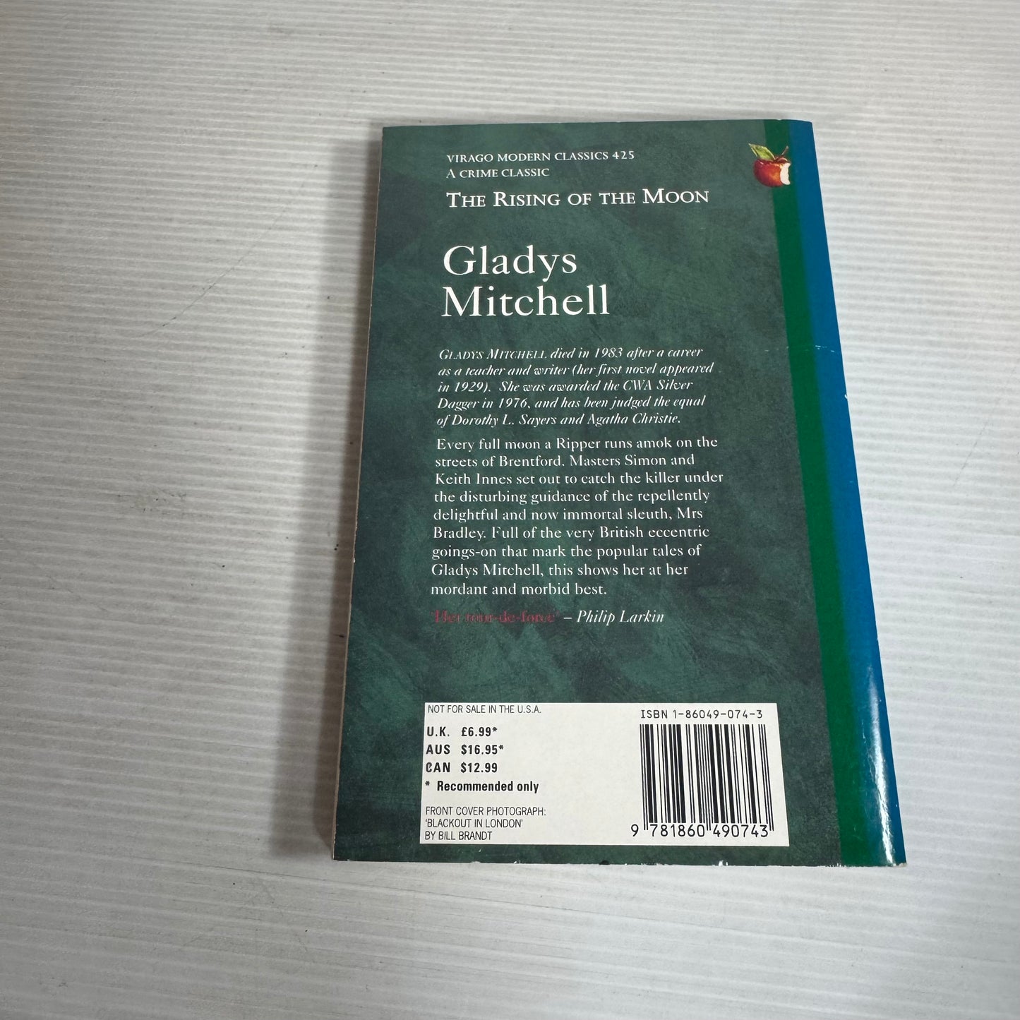 The Raising Of The Moon - Gladys Mitchell