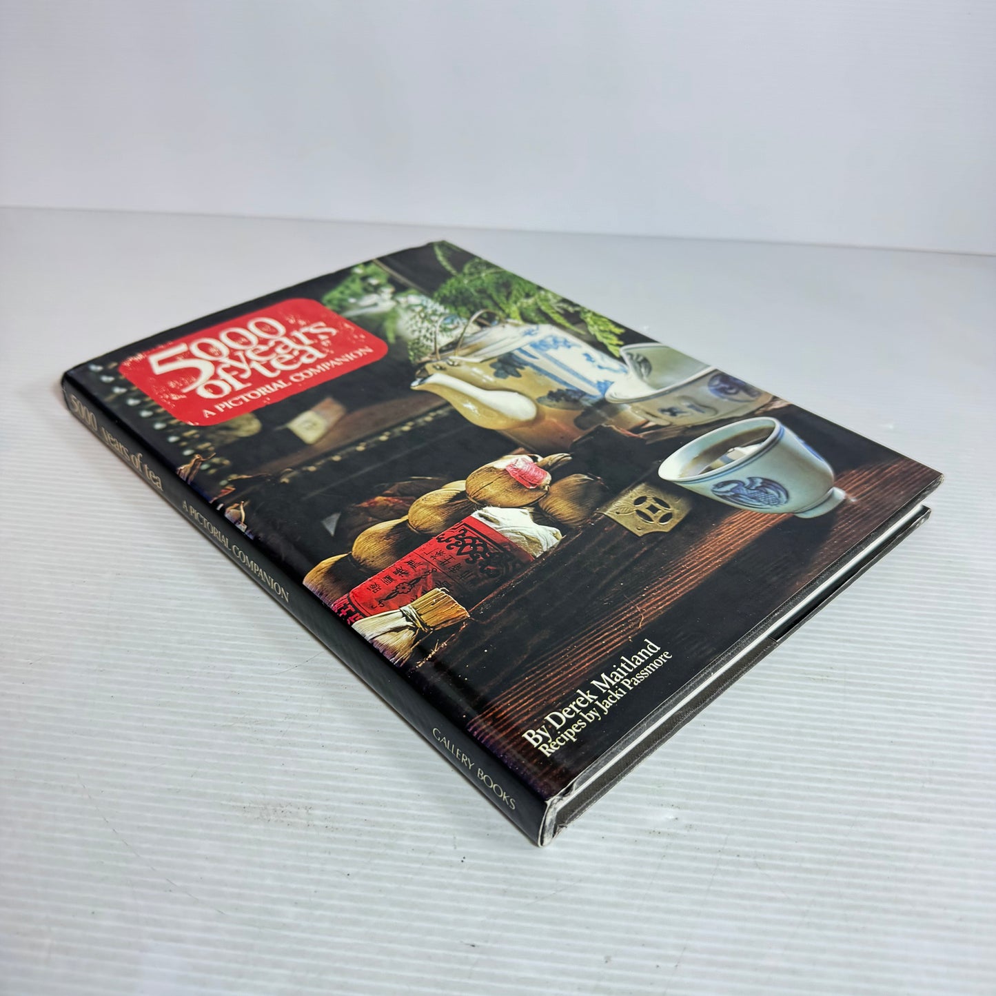 5000 Years of Tea : A Pictorial Companion - Derek Maitland Recipes by Jacki Passmore (Vintage 1982)