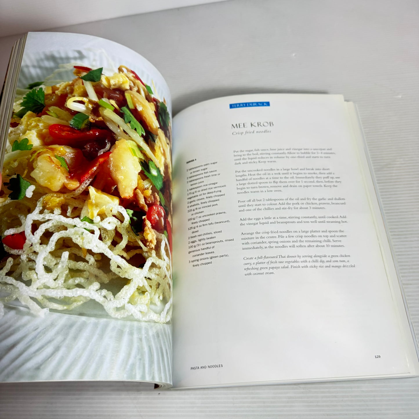 Classic Cooks : A Mouthwatering Collection of Recipes from Some of the World's Top Chefs'