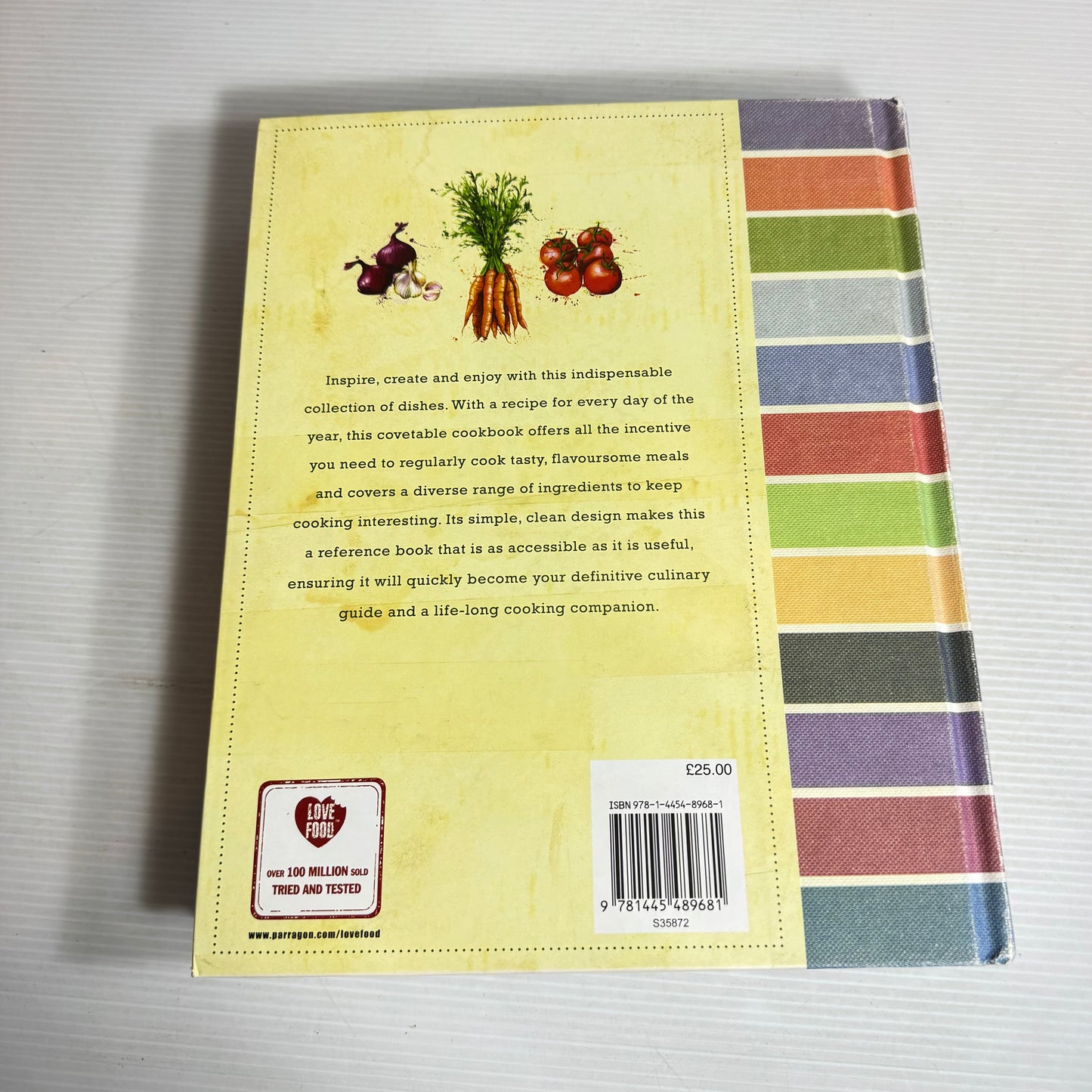 A Year Full of Recipes : 365 Recipes, One For Every Day of the Year Plus 1 For a Leap Year