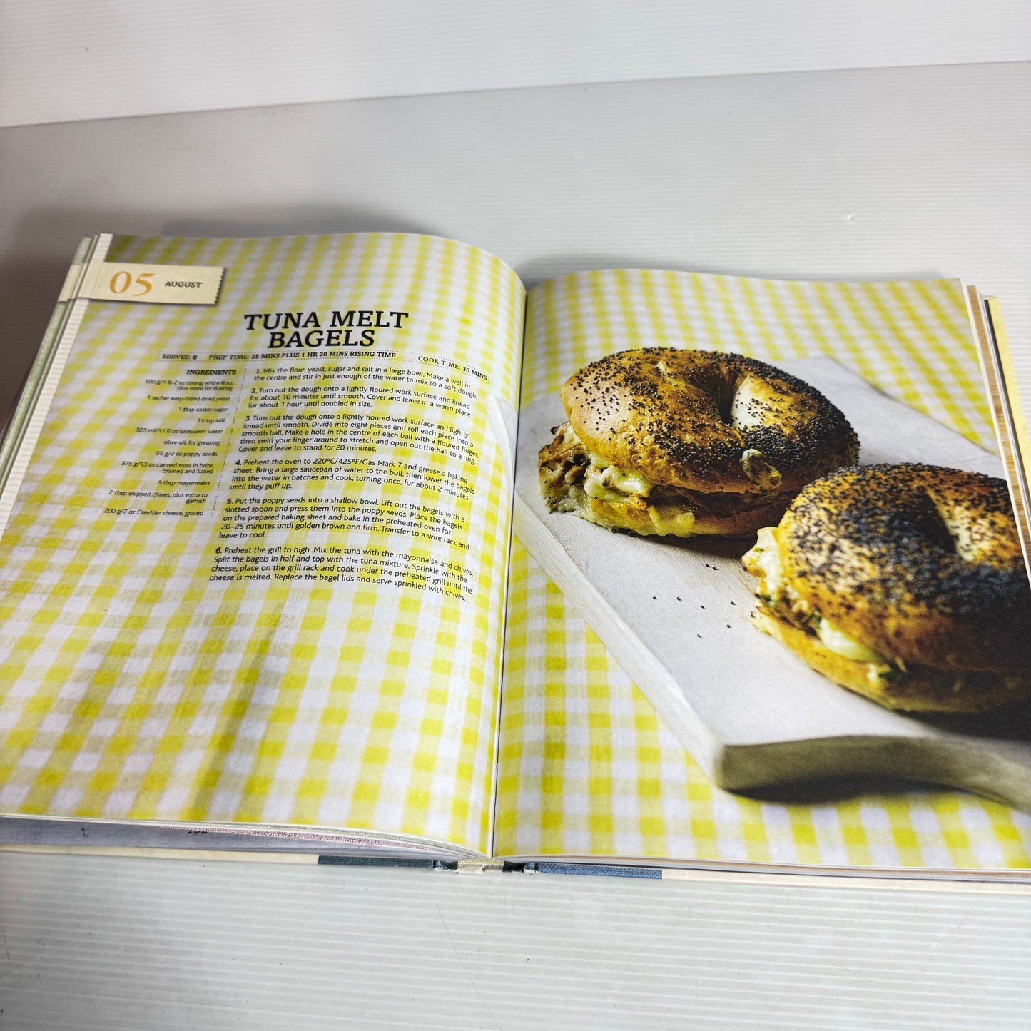 A Year Full of Recipes : 365 Recipes, One For Every Day of the Year Plus 1 For a Leap Year