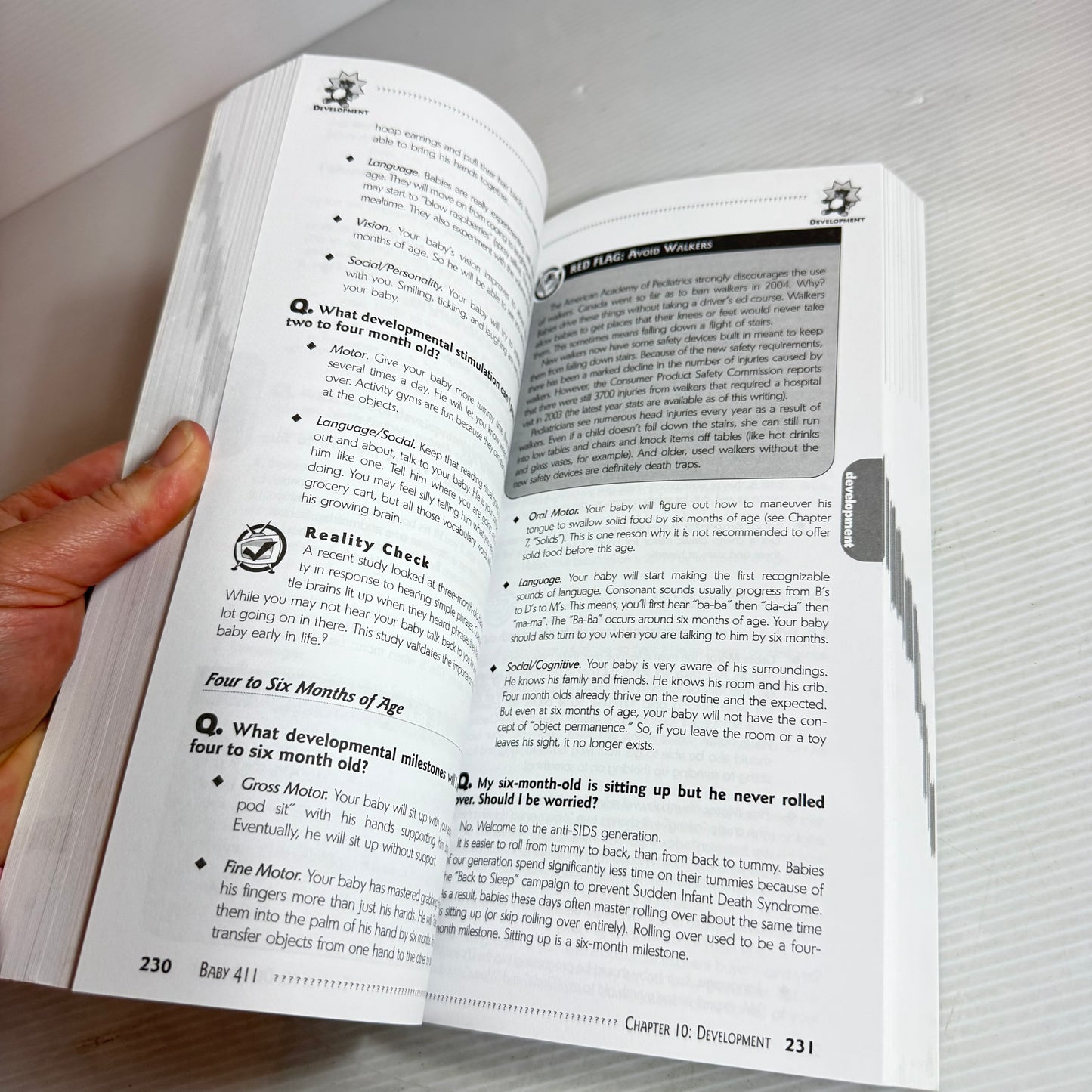 Baby 411 : Clear Answers & Smart Advice for Your Baby's First Year 3rd Ed - Denise Fields & Ari Brown, M.D.
