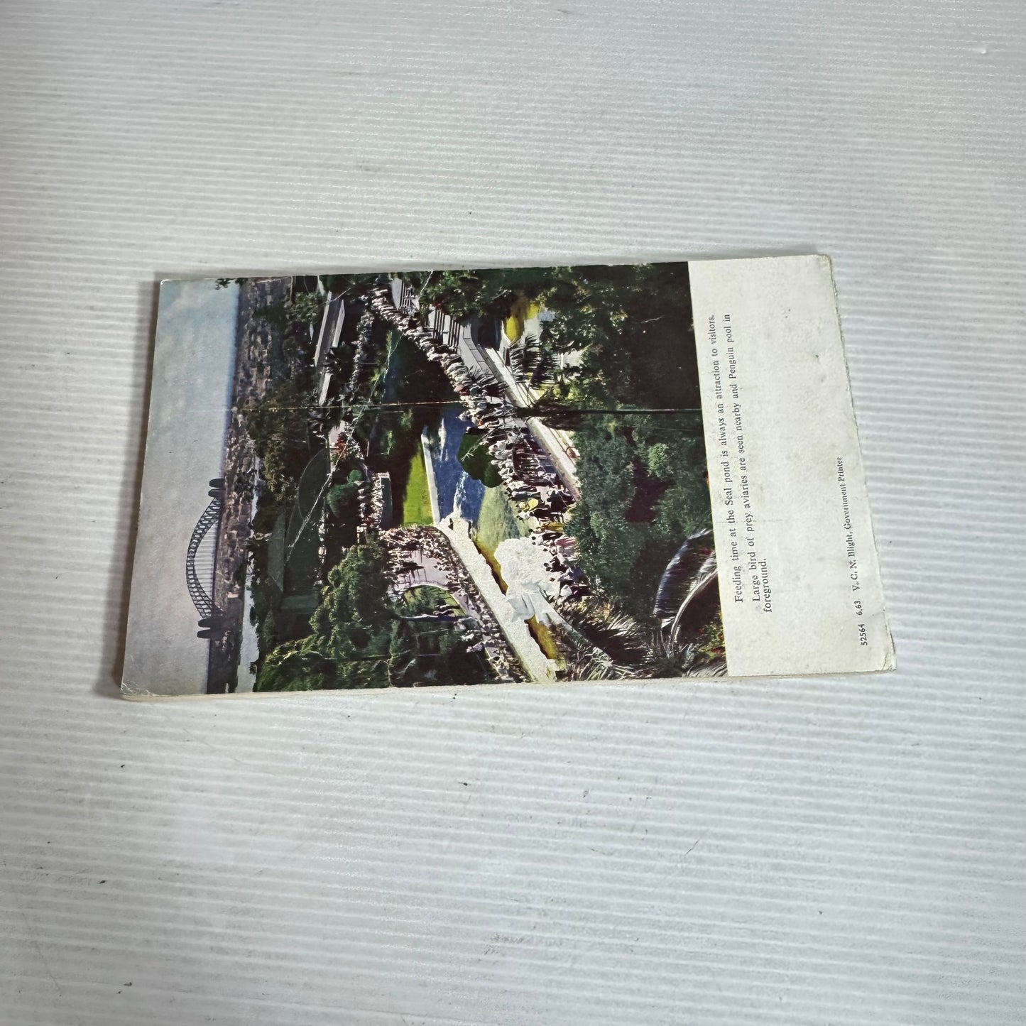 Taronga Park Zoo & Aquarium - Official Illustrated Guide (Vintage 1965)