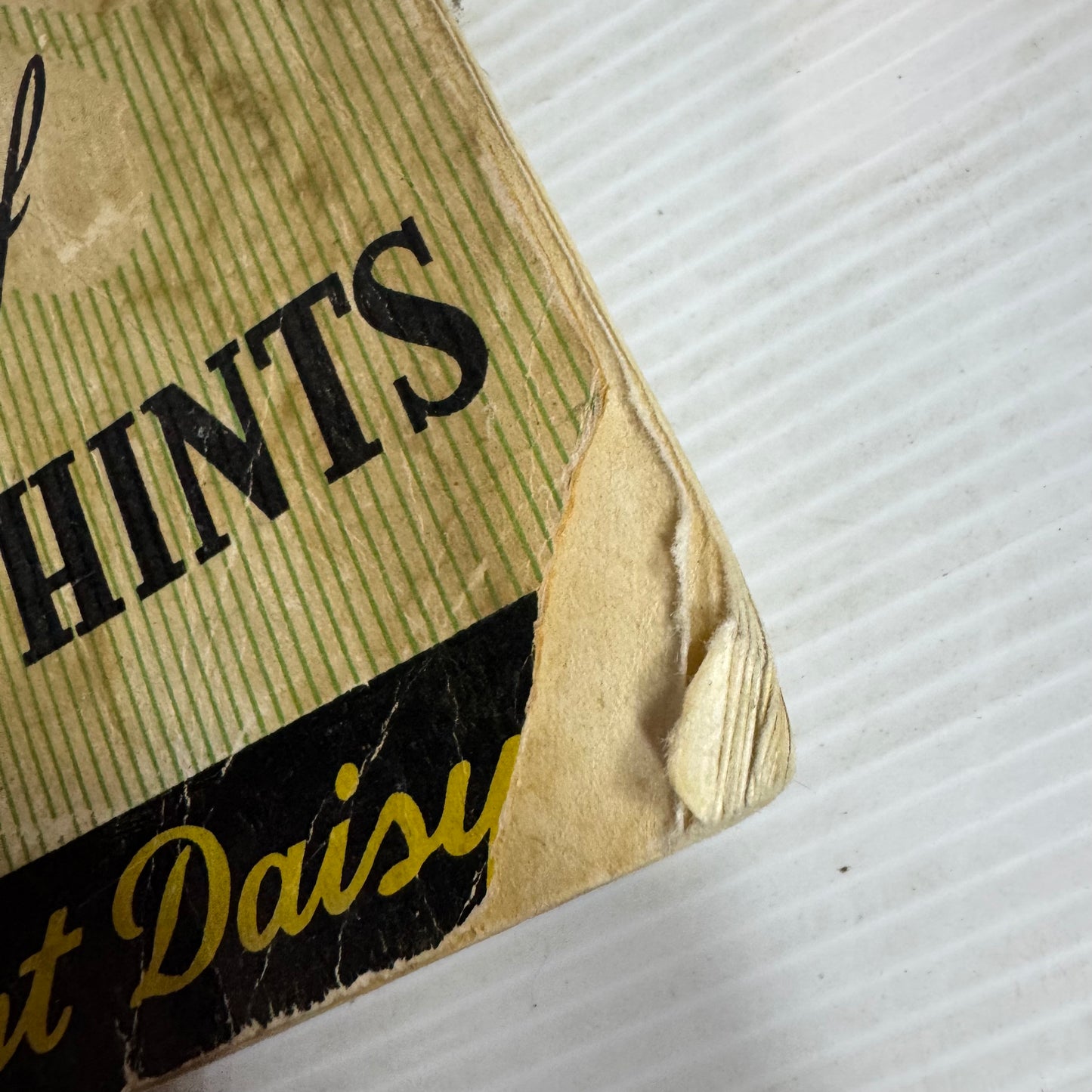 Aunt Daisy's New Book of Handy Hints (Vintage 1951 First Edition)