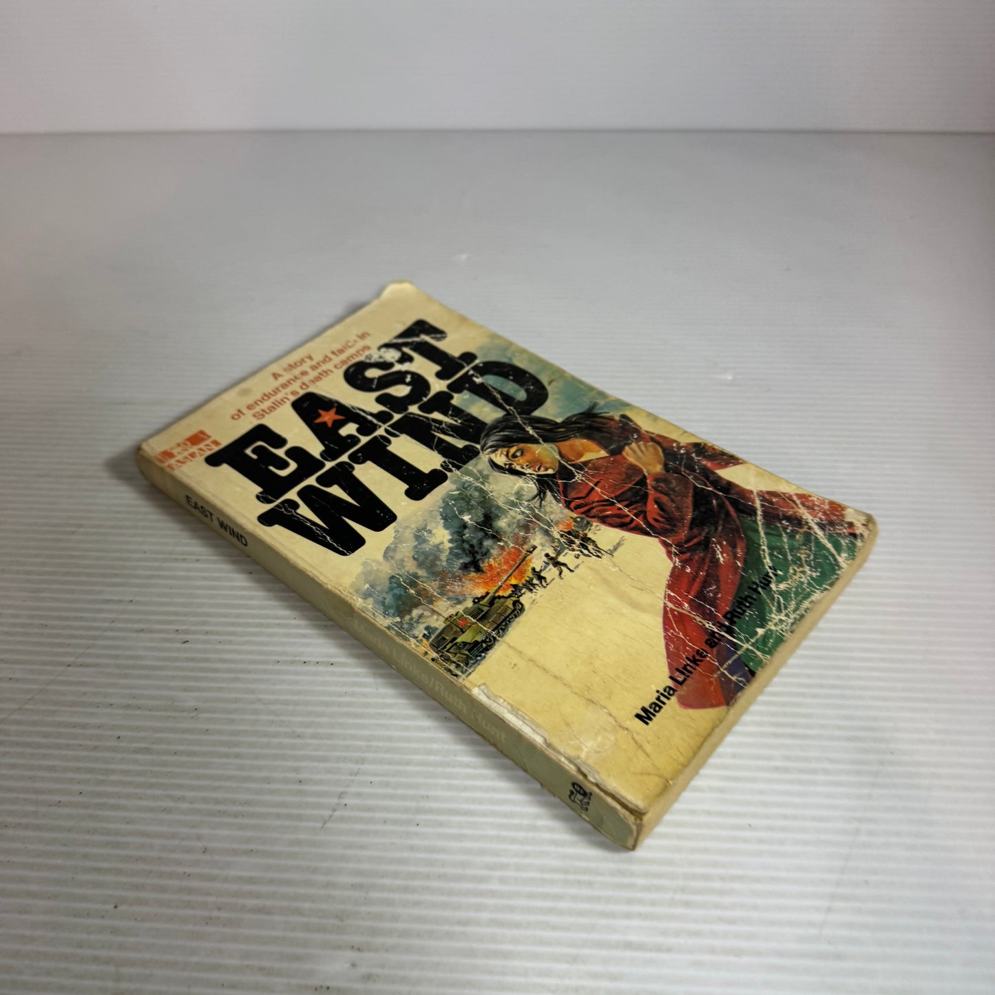 East Wind : A Story of Endurance and Faith in Stalin's Death Camps - Maria Linke and Ruth Hunt (Vintage 1977)