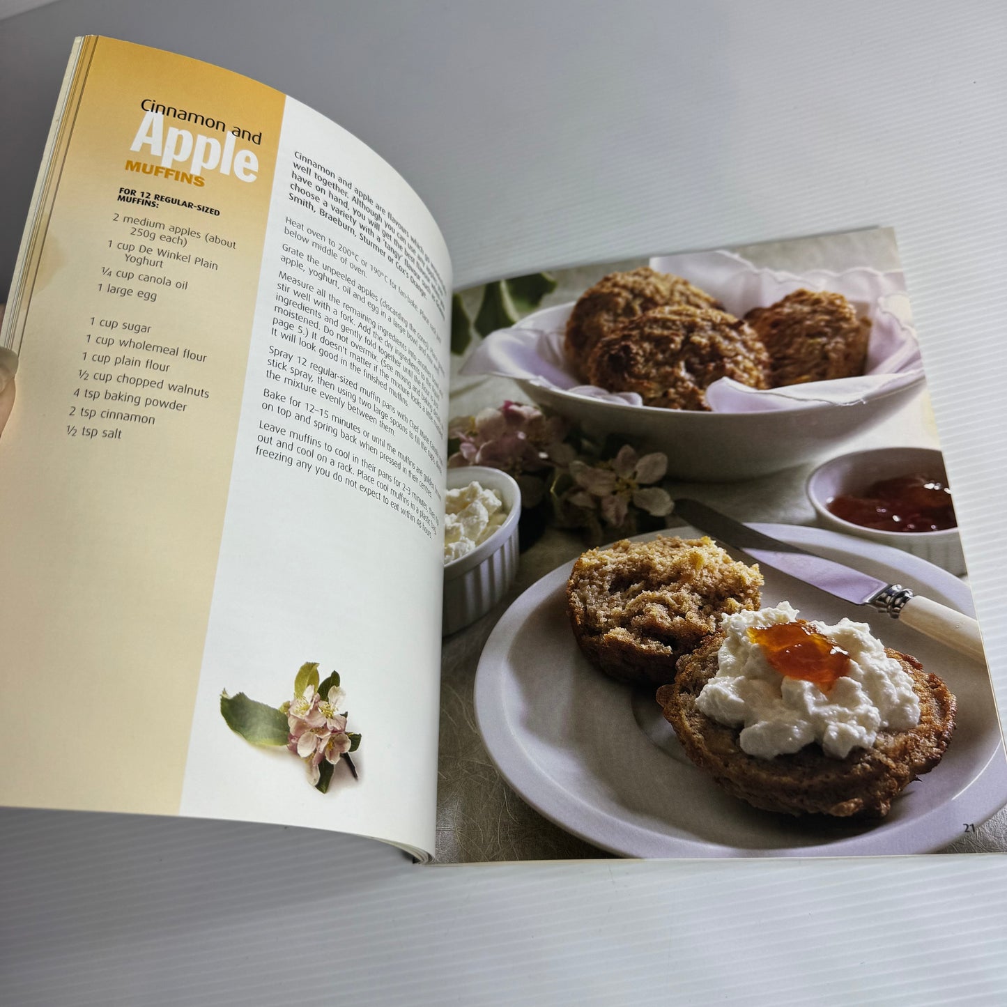 Muffin Book Bundle x 3 : The Muffin Bible : Heavenly Muffin Recipes, Marvellous Muffins - Alison Holst, Healthy & Delicious Muffins - Alison Holst & Simon Holst (3177)