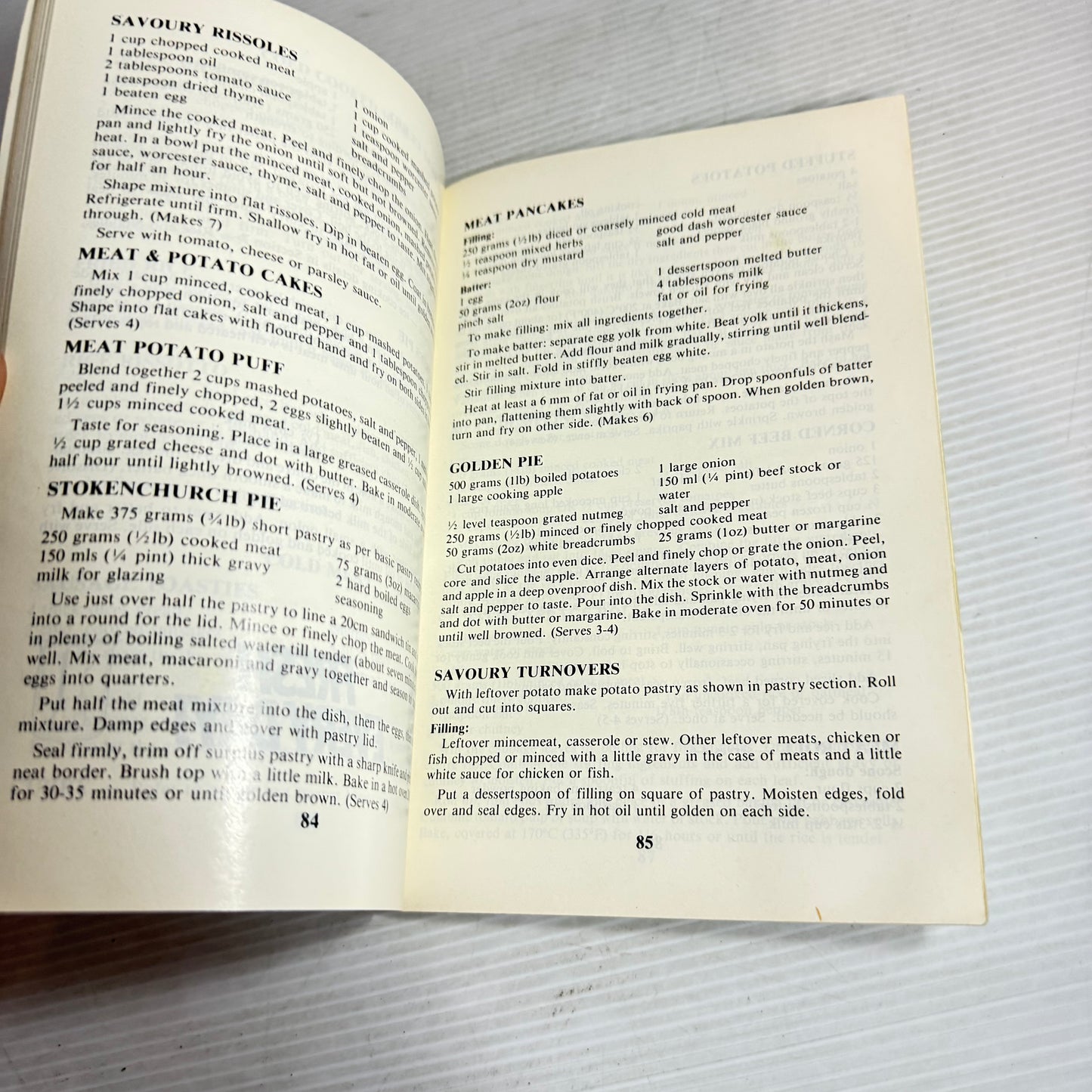 Stretch Your Money : The Plan for Better Living - Gwen Nash (Vintage 1981)