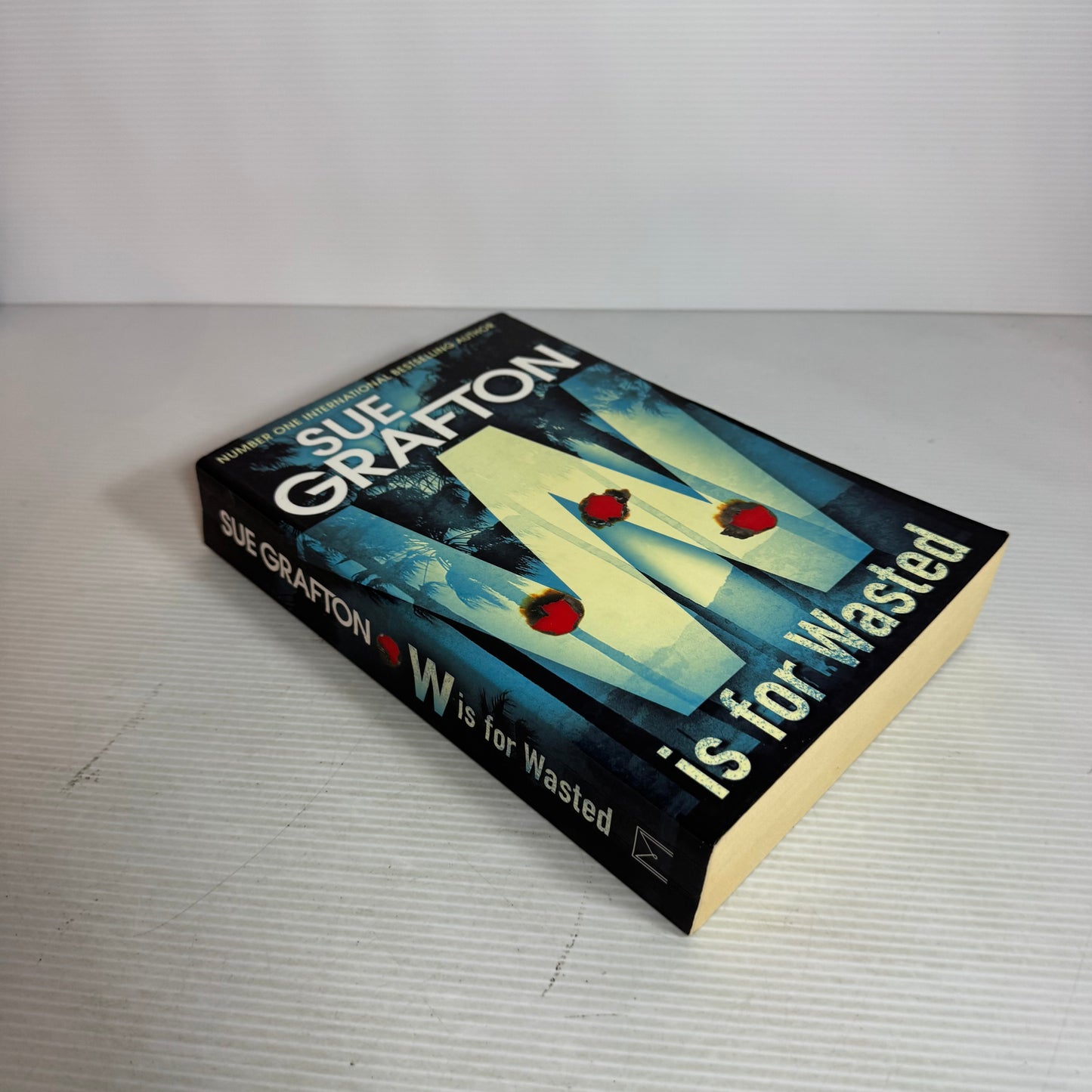 W is for Wasted - Sue Grafton