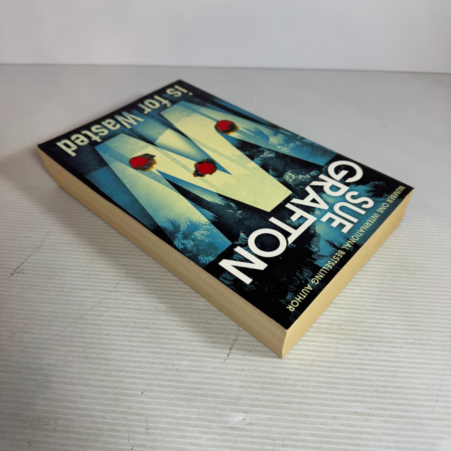 W is for Wasted - Sue Grafton