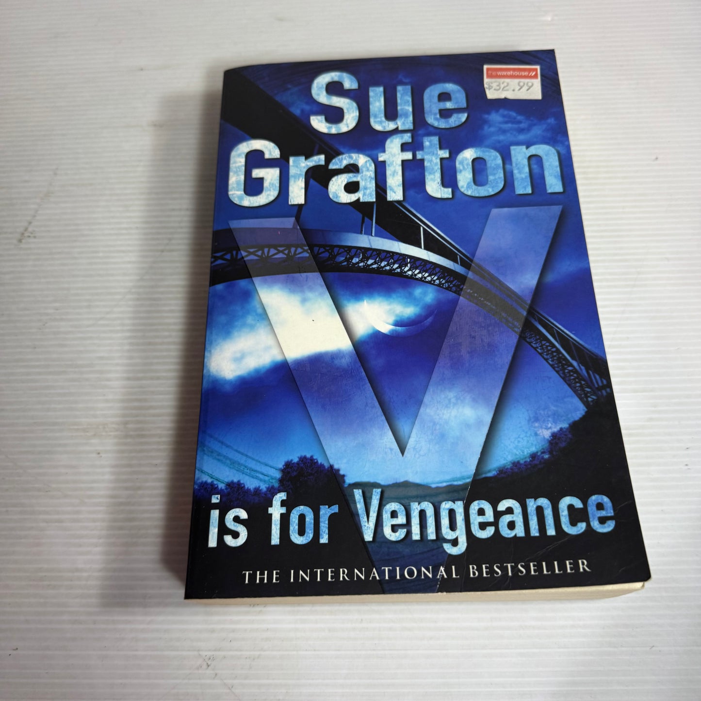V is for Vengeance - Sue Grafton