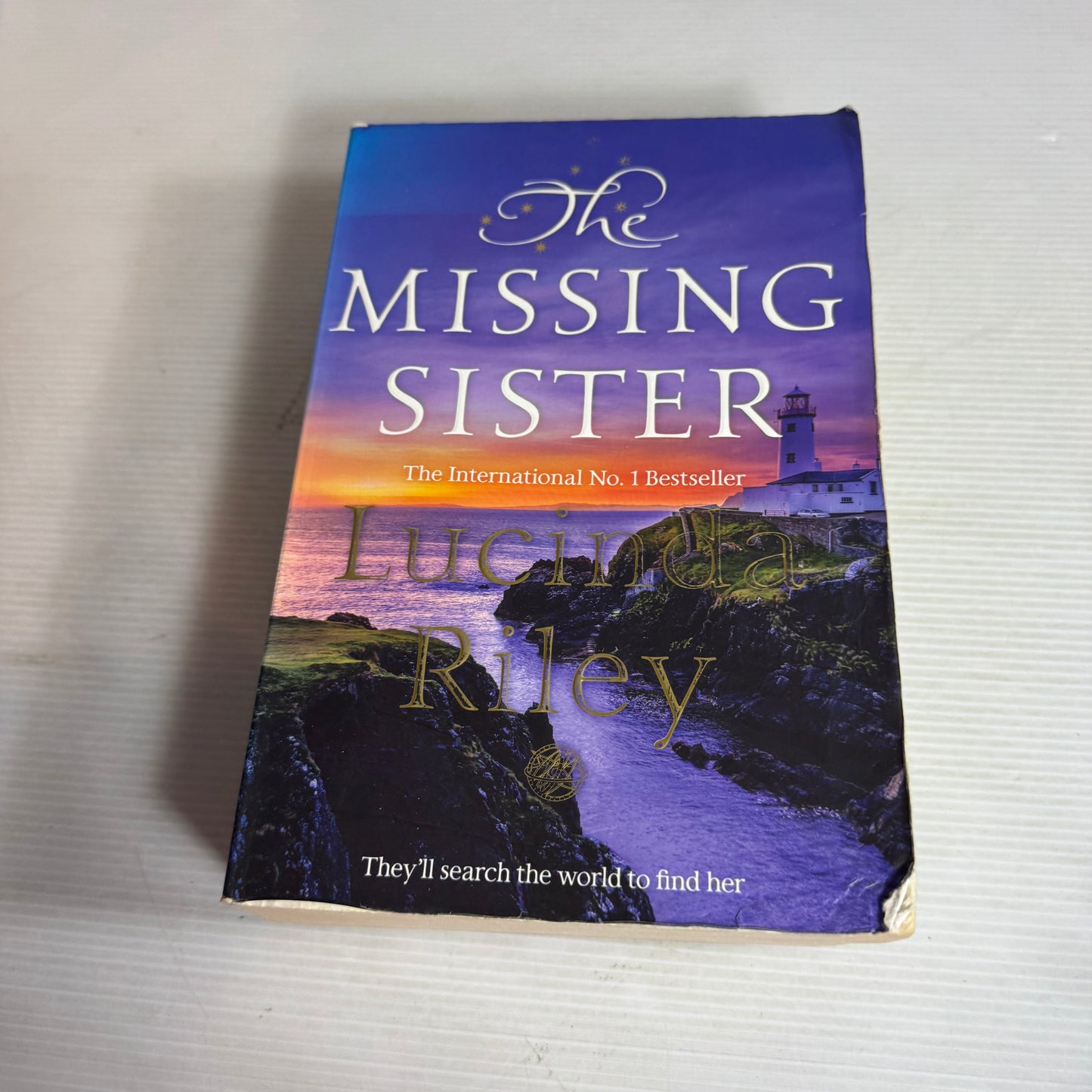 The Missing Sister - Lucinda Riley
