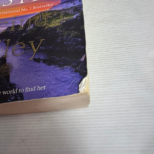 The Missing Sister - Lucinda Riley