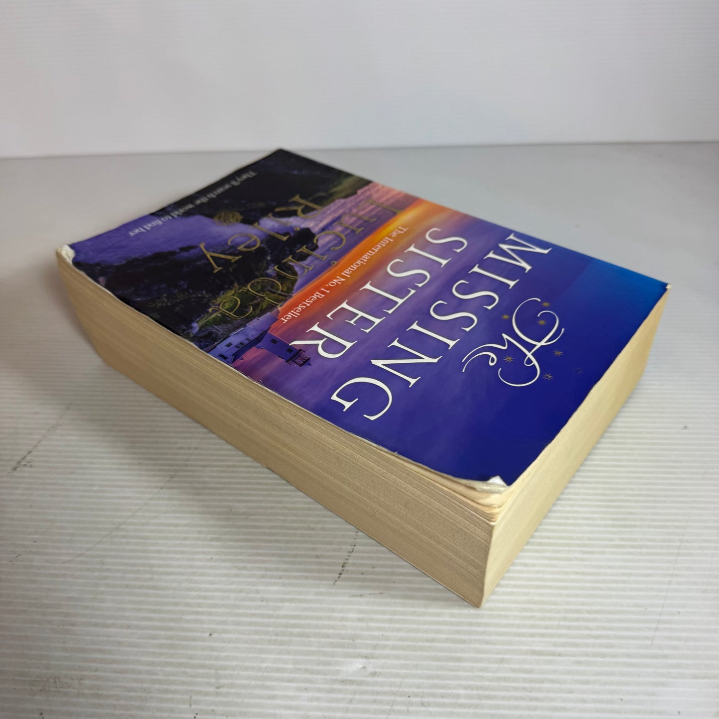 The Missing Sister - Lucinda Riley