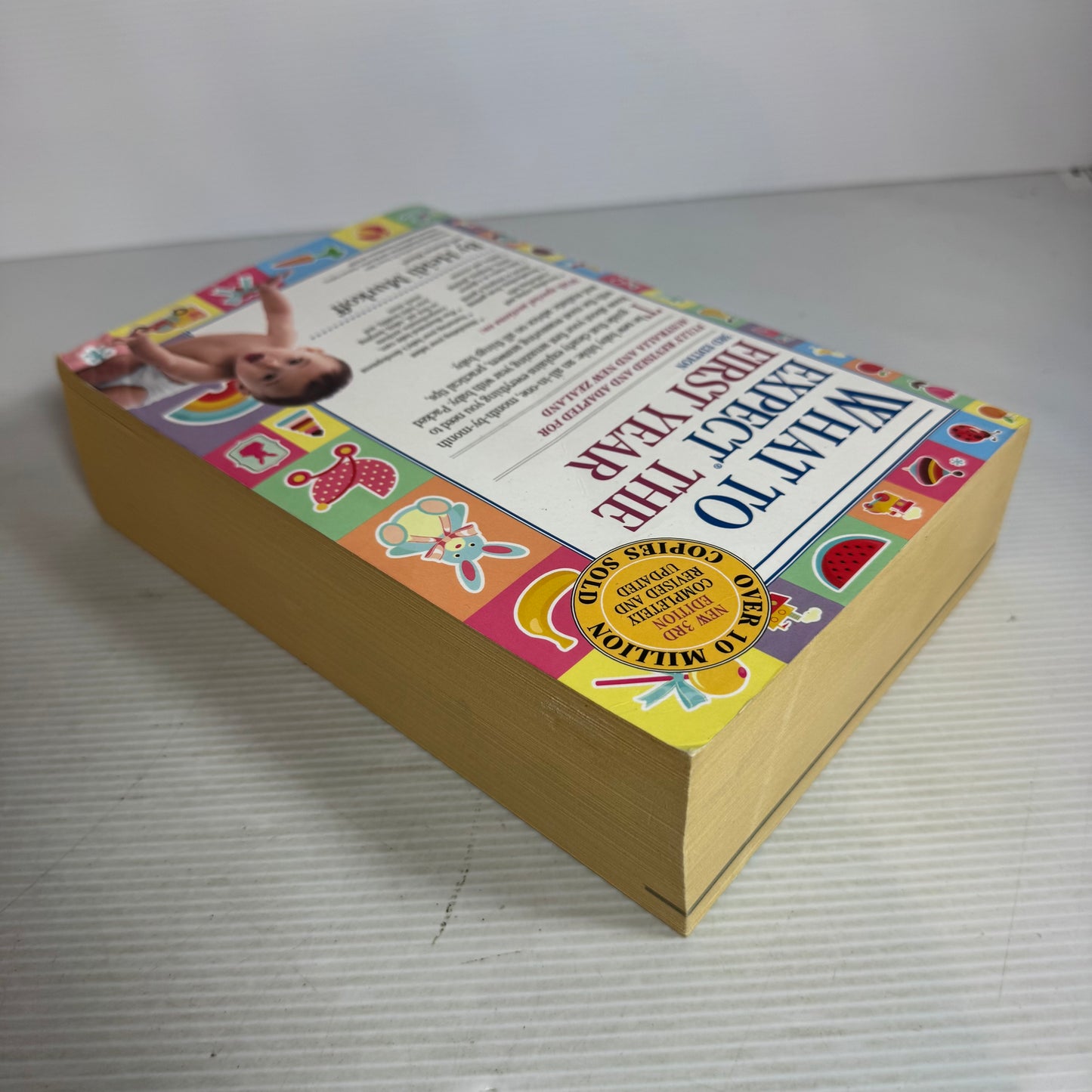 What To Expect The First Year 3rd Edition - Heidi Murkoff