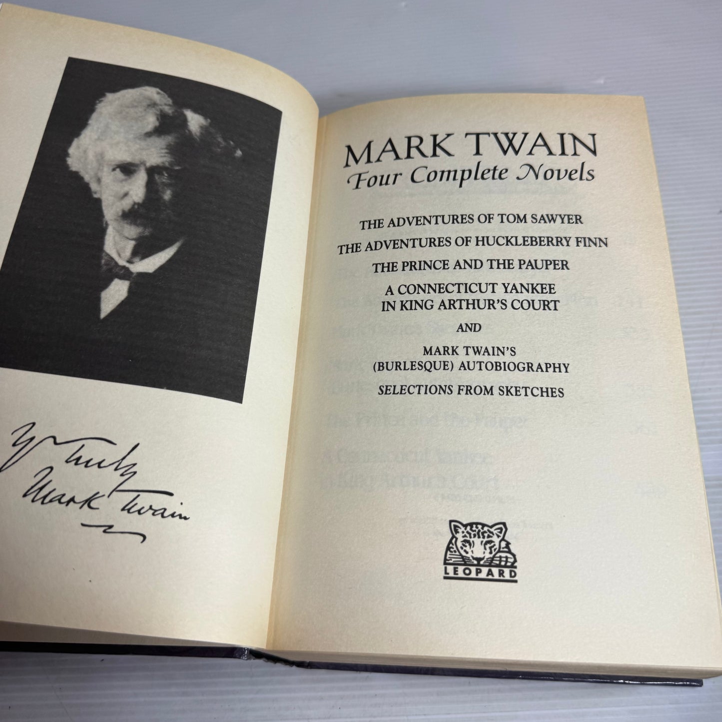 Mark Twain : Four Complete Novels