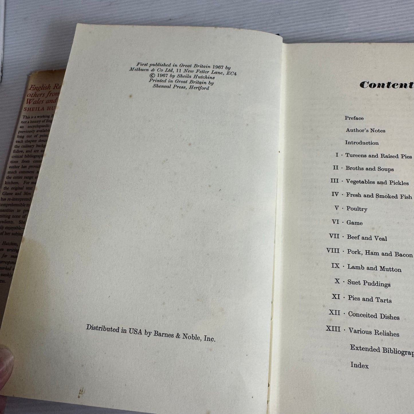 English Recipes and Others - Sheila Hutchins (Vintage 1967)