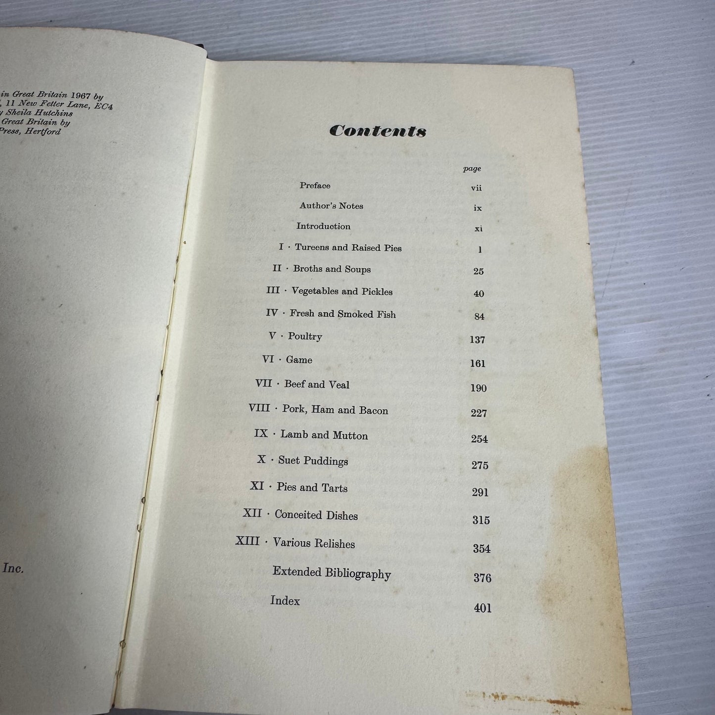 English Recipes and Others - Sheila Hutchins (Vintage 1967)