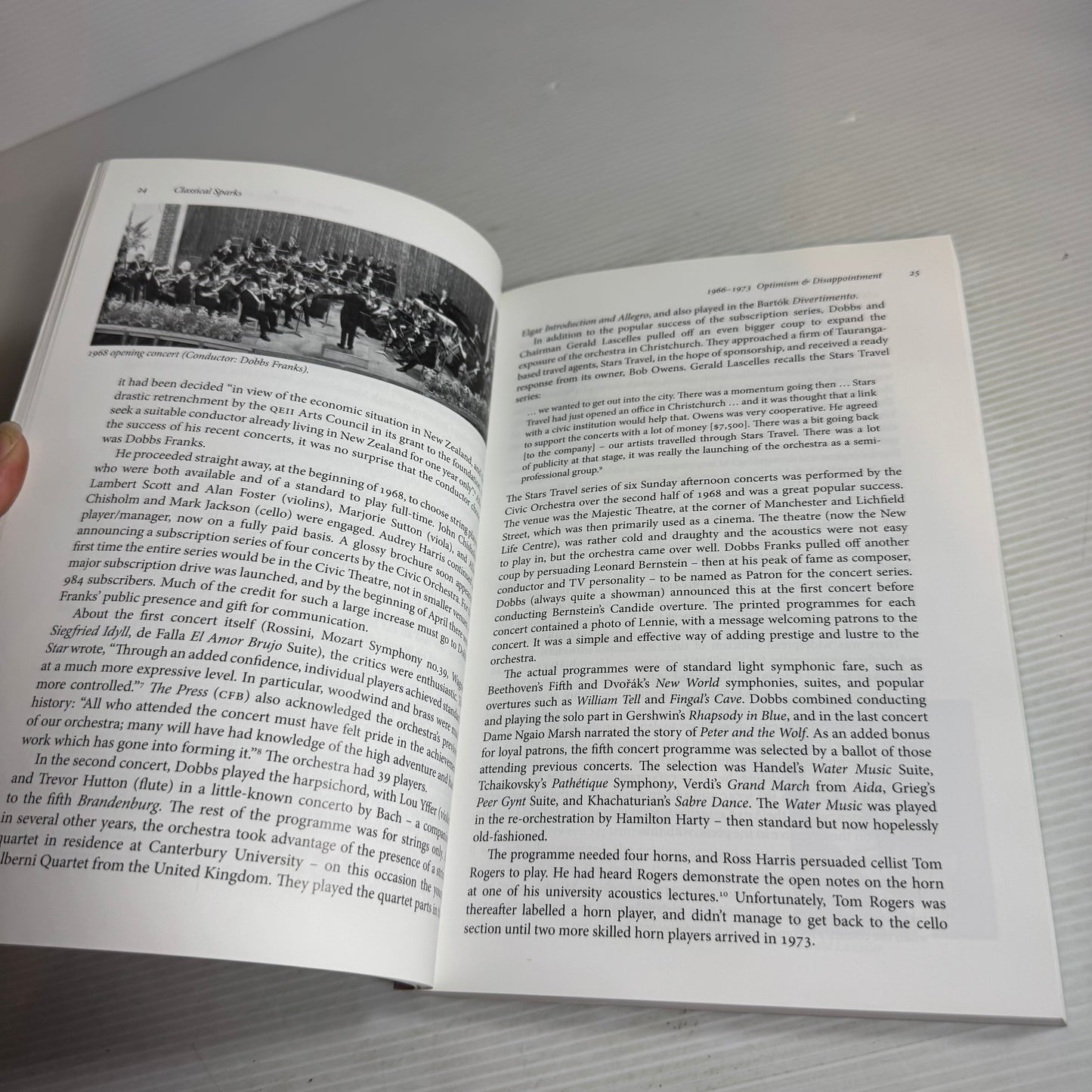 Classical Sparks : The Story of the Christchurch Symphony Orchestra - Tom Rogers & Simon Tipping