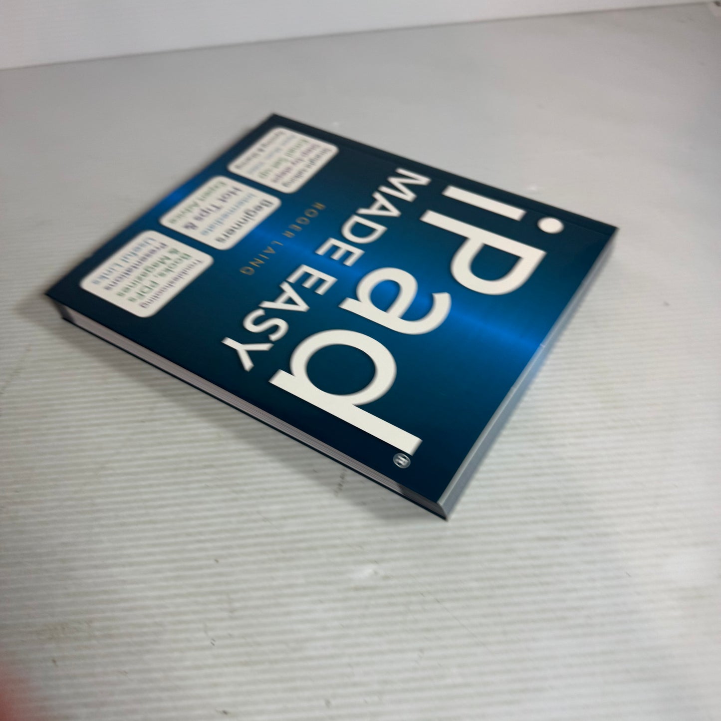 iPad Made Easy - Roger Laing
