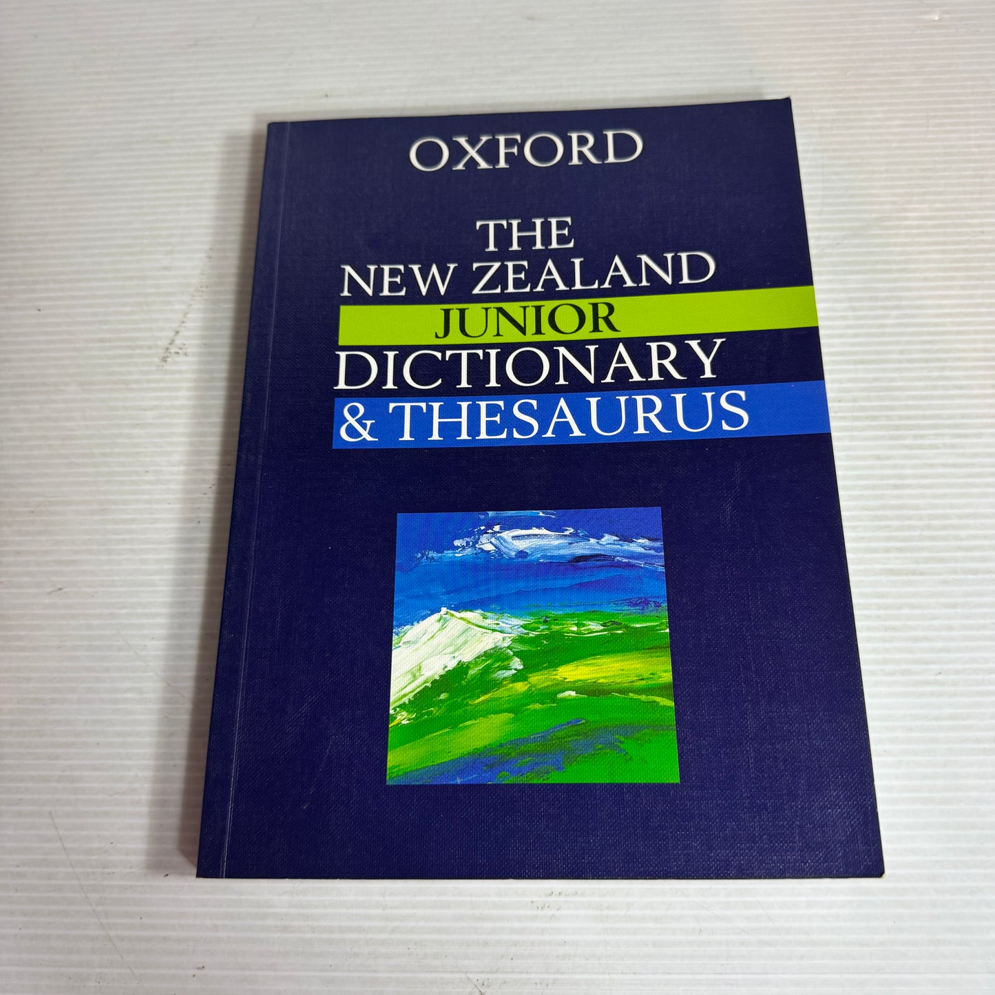 The New Zealand Junior Dictionary & Thesaurus - Oxford