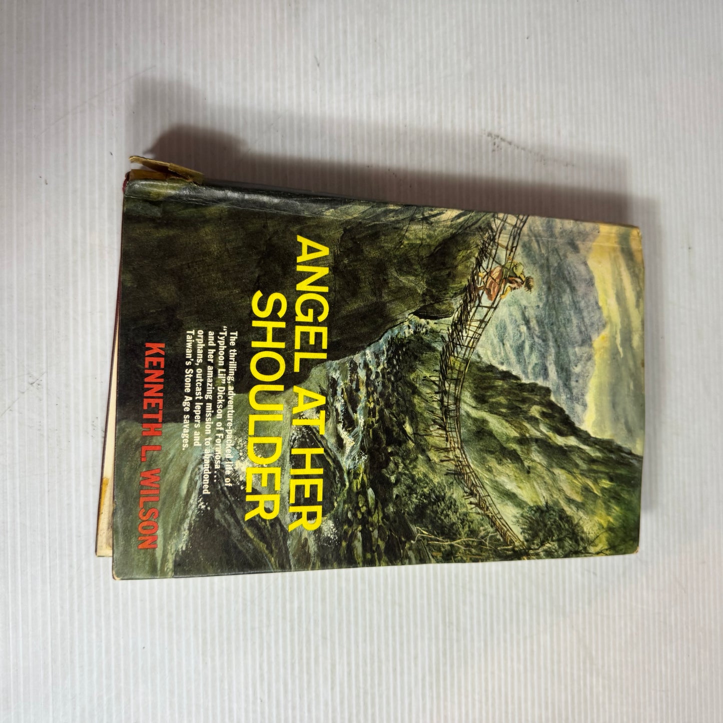 Angel At Her Shoulder - Kenneth L. Wilson (Vintage 1965)