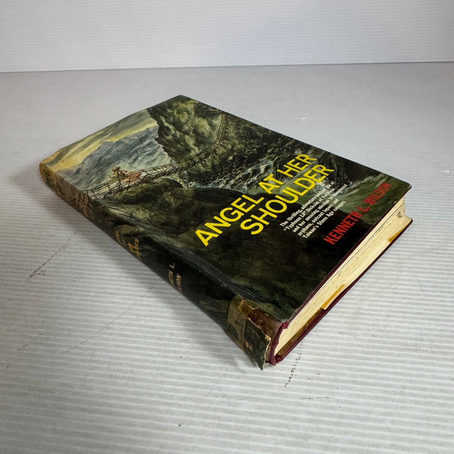 Angel At Her Shoulder - Kenneth L. Wilson (Vintage 1965)