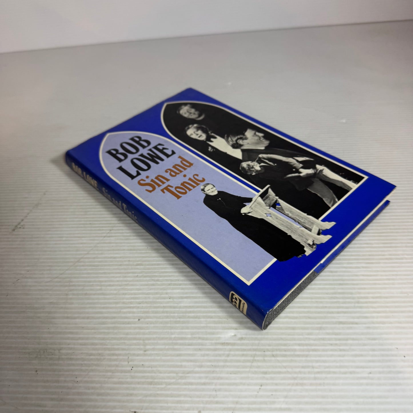 Sin And Tonic - Bob Lowe (Vintage 1981)