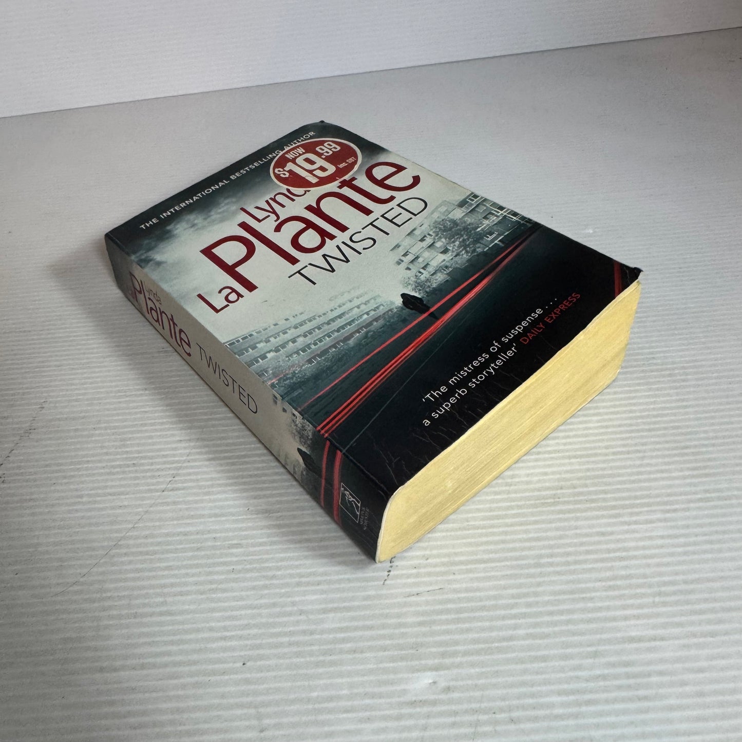 Twisted - Lynda La Plante