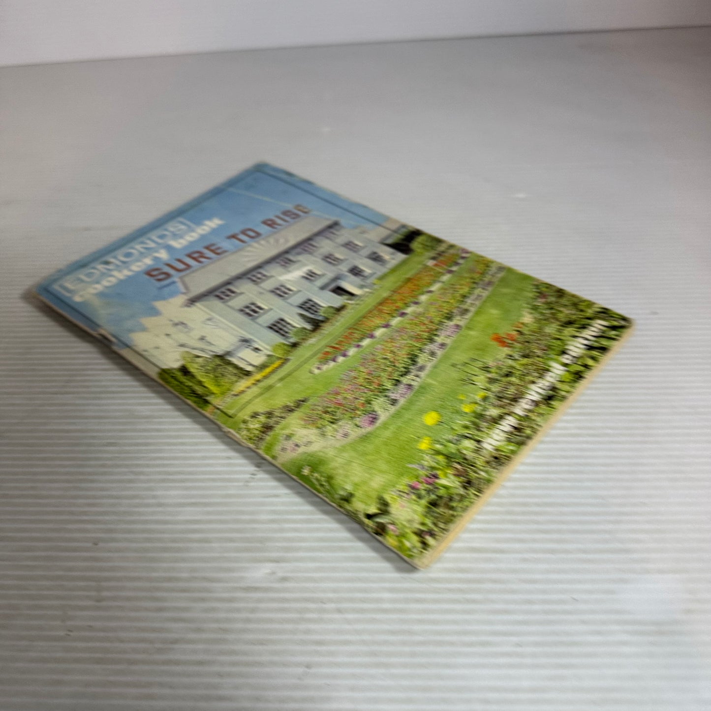 Edmonds Cookery Book Sure To Rise 10th Edition (Vintage 1969)