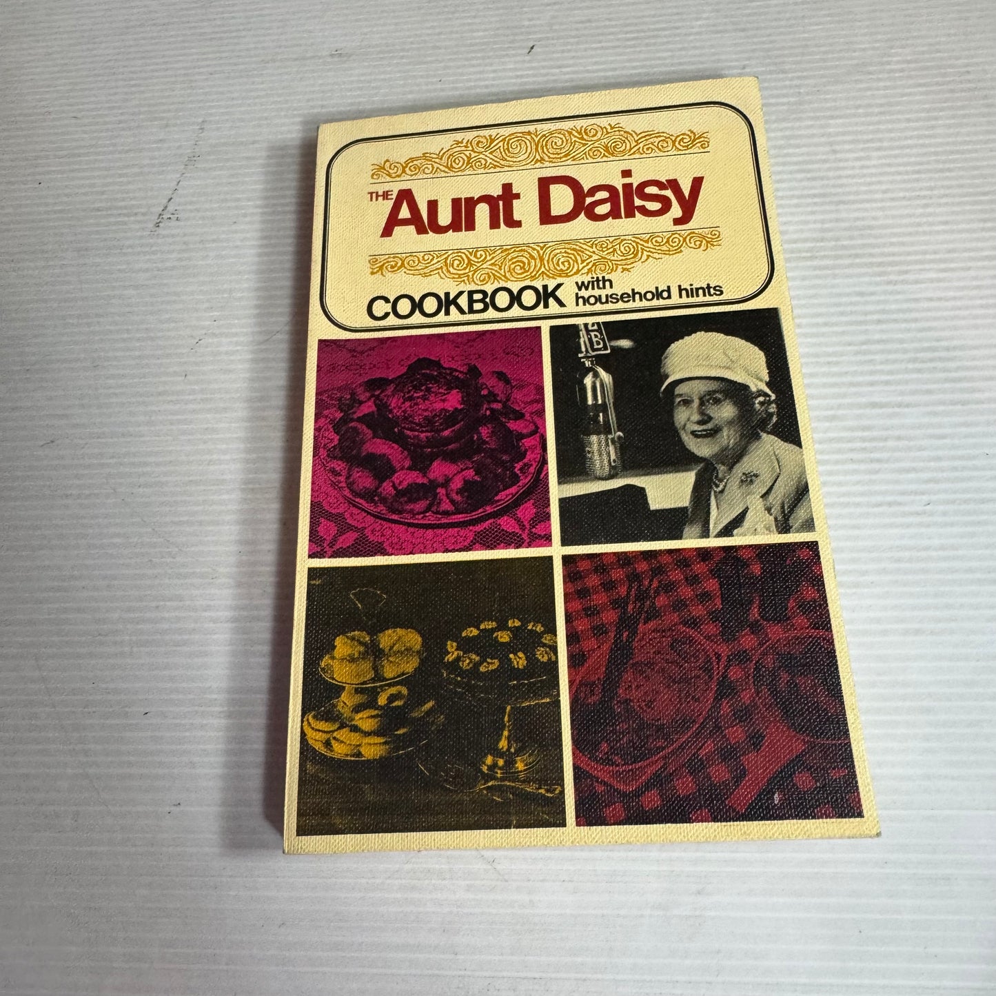Aunt Daisy's Cookbook With Household HINTS (Vintage 1968)