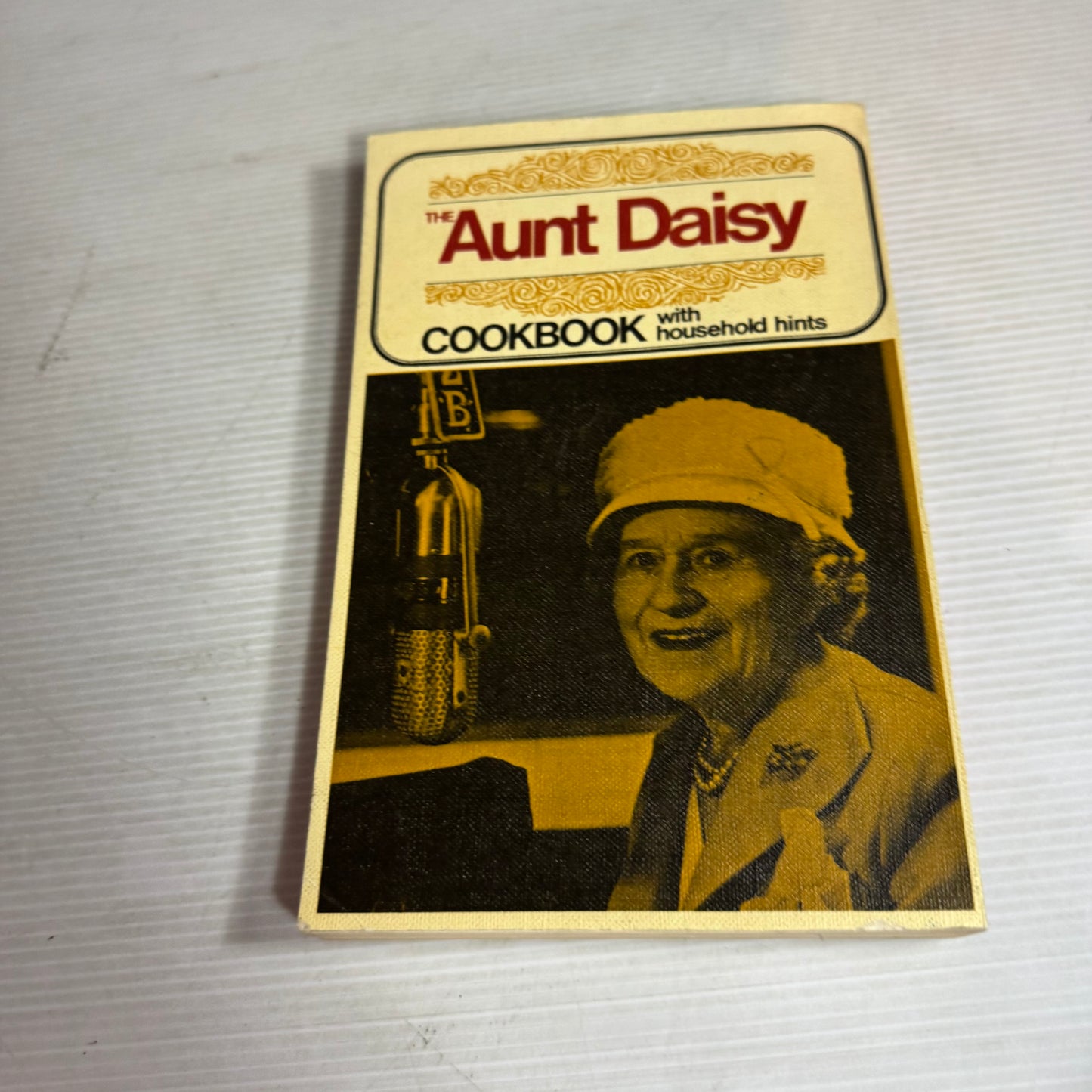 Aunt Daisy's Cookbook With Household HINTS (Vintage 1968)