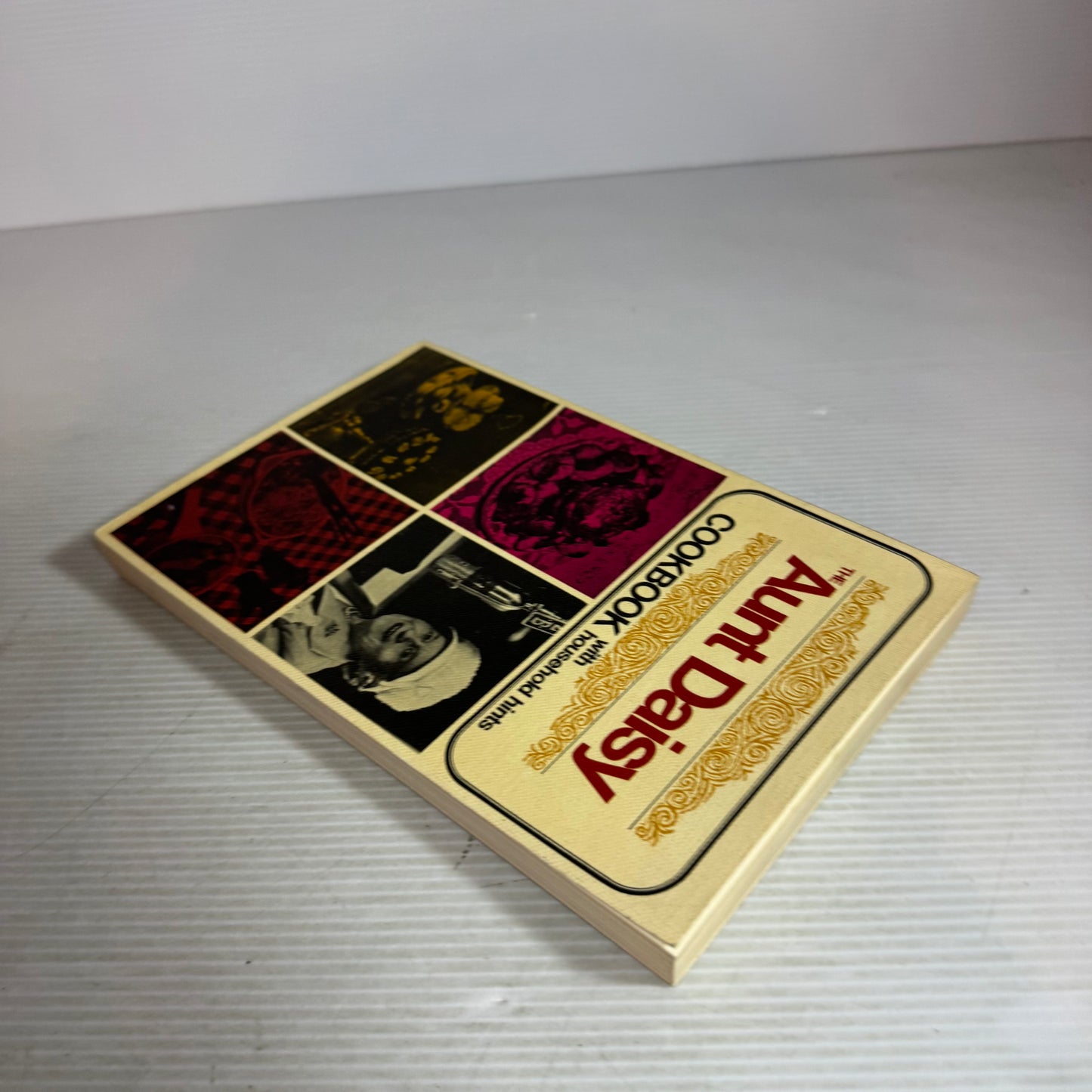 Aunt Daisy's Cookbook With Household HINTS (Vintage 1968)