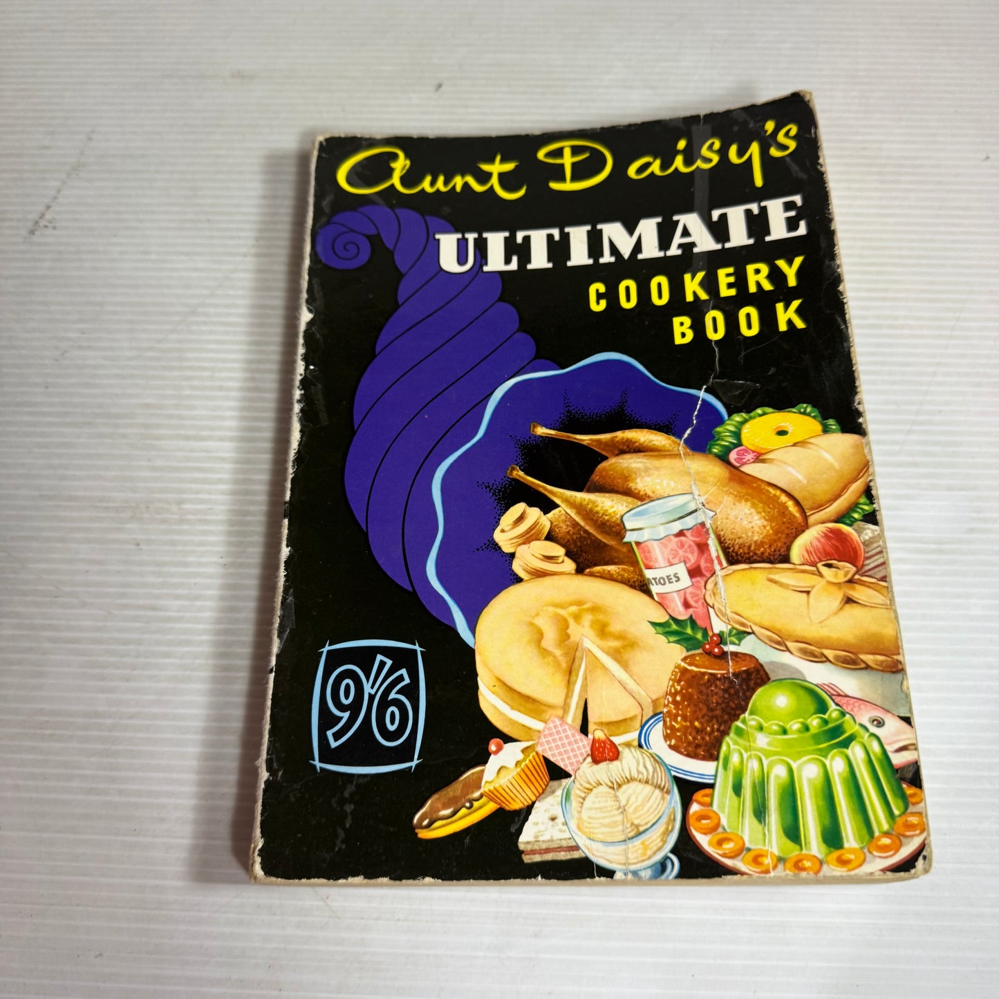 Aunt Daisy's Ultimate Cookery Book (Vintage 1964)