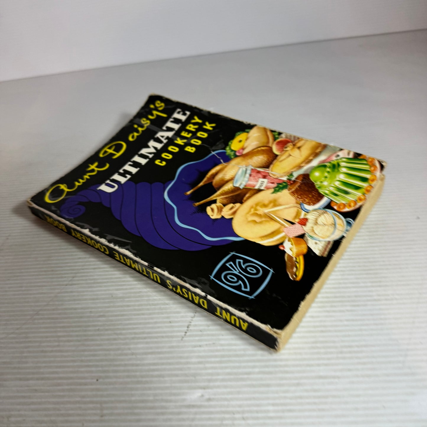 Aunt Daisy's Ultimate Cookery Book (Vintage 1964)