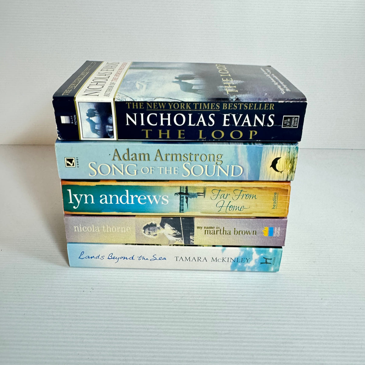 Historical Fiction Bundle x 5 : The Loop - Nicholas Evans, Song of the Sound - Adam Armstrong, My Name is Martha Brown - Nicola Thorne, Lands Beyond the Sea - Tamara McKinley, Far From Home - Lyn Andrews (3399)