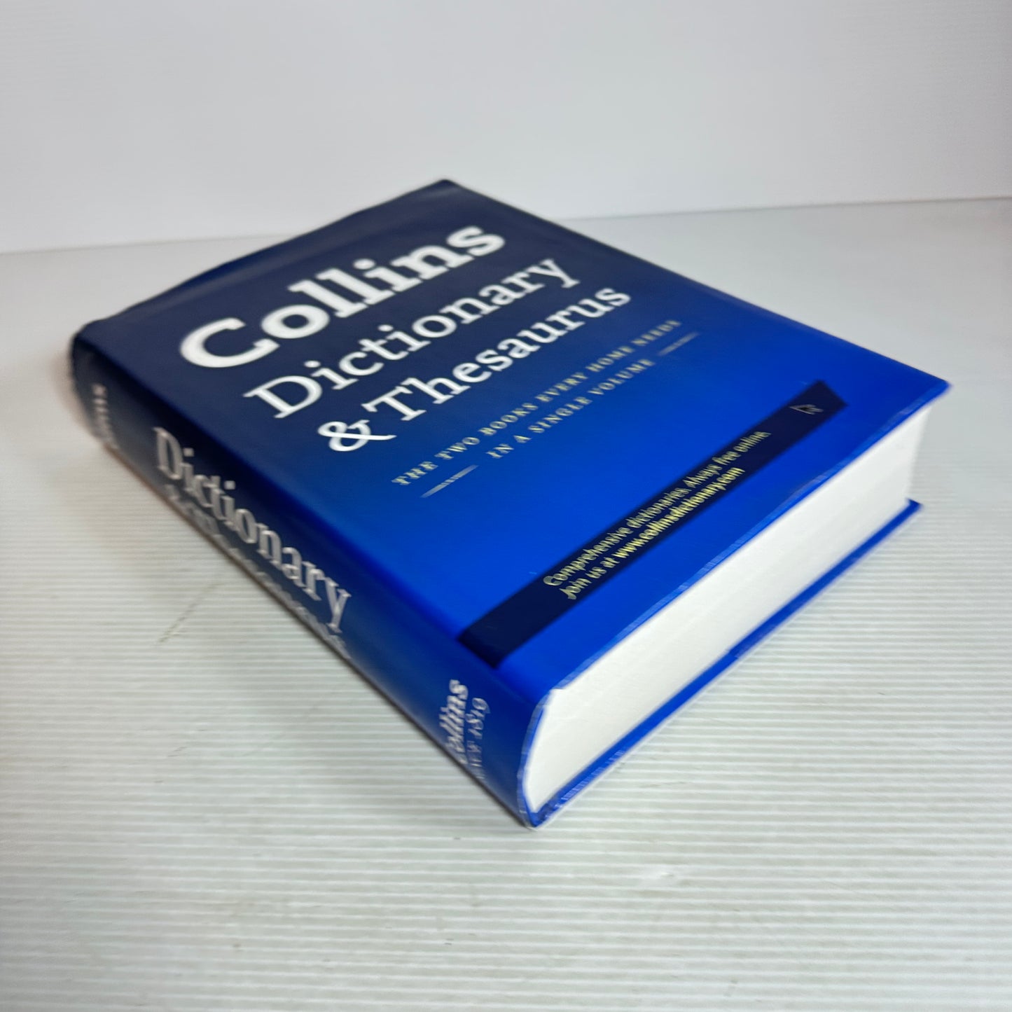 Collins Dictionary & Thesaurus : The Two Books Every Home Needs in a Single Volume