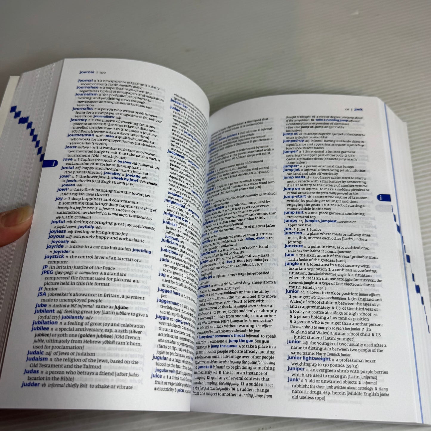 Colins Paperback Dictionary In Colour