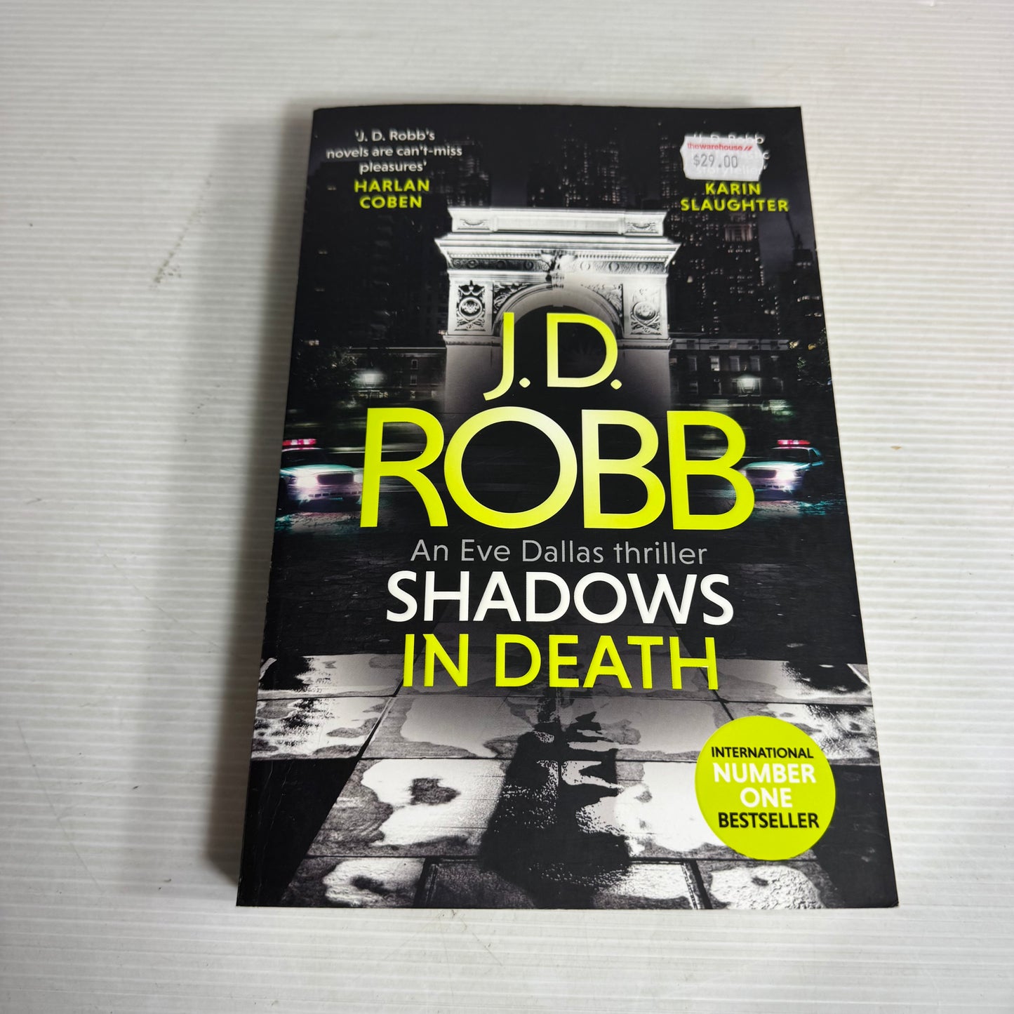 Shadows in Death - J. D. Robb
