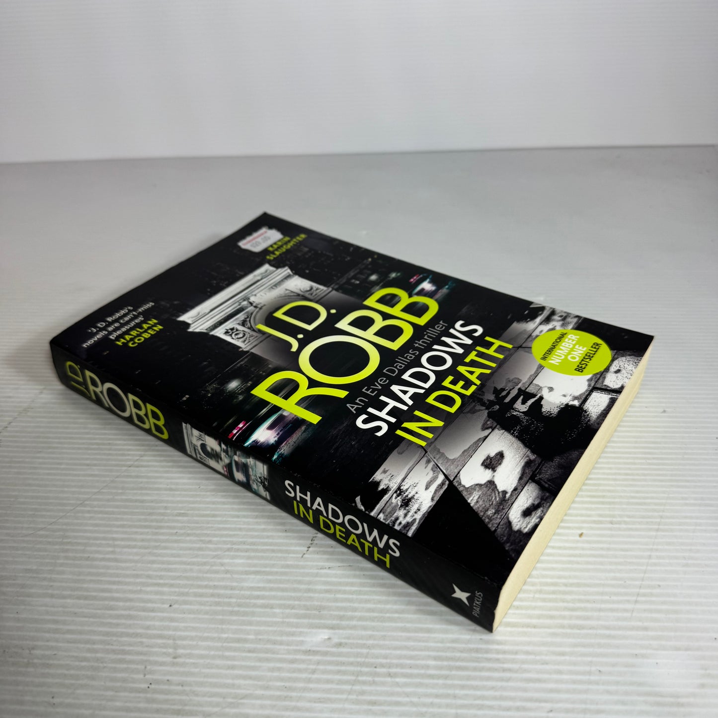 Shadows in Death - J. D. Robb