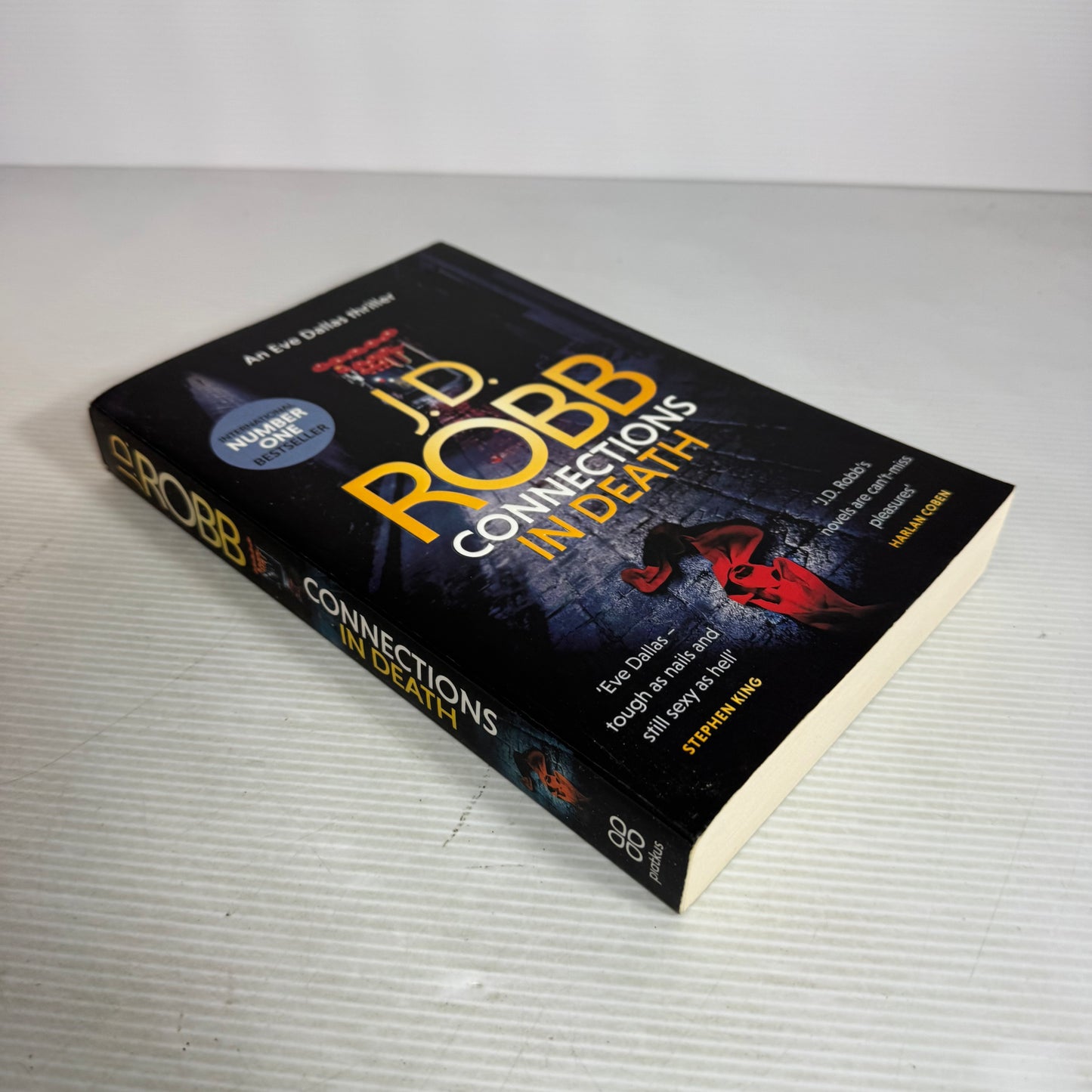 Connections in Death - J. D. Robb