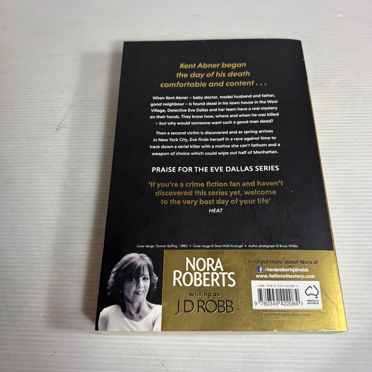 Golden in Death - J. D. Robb