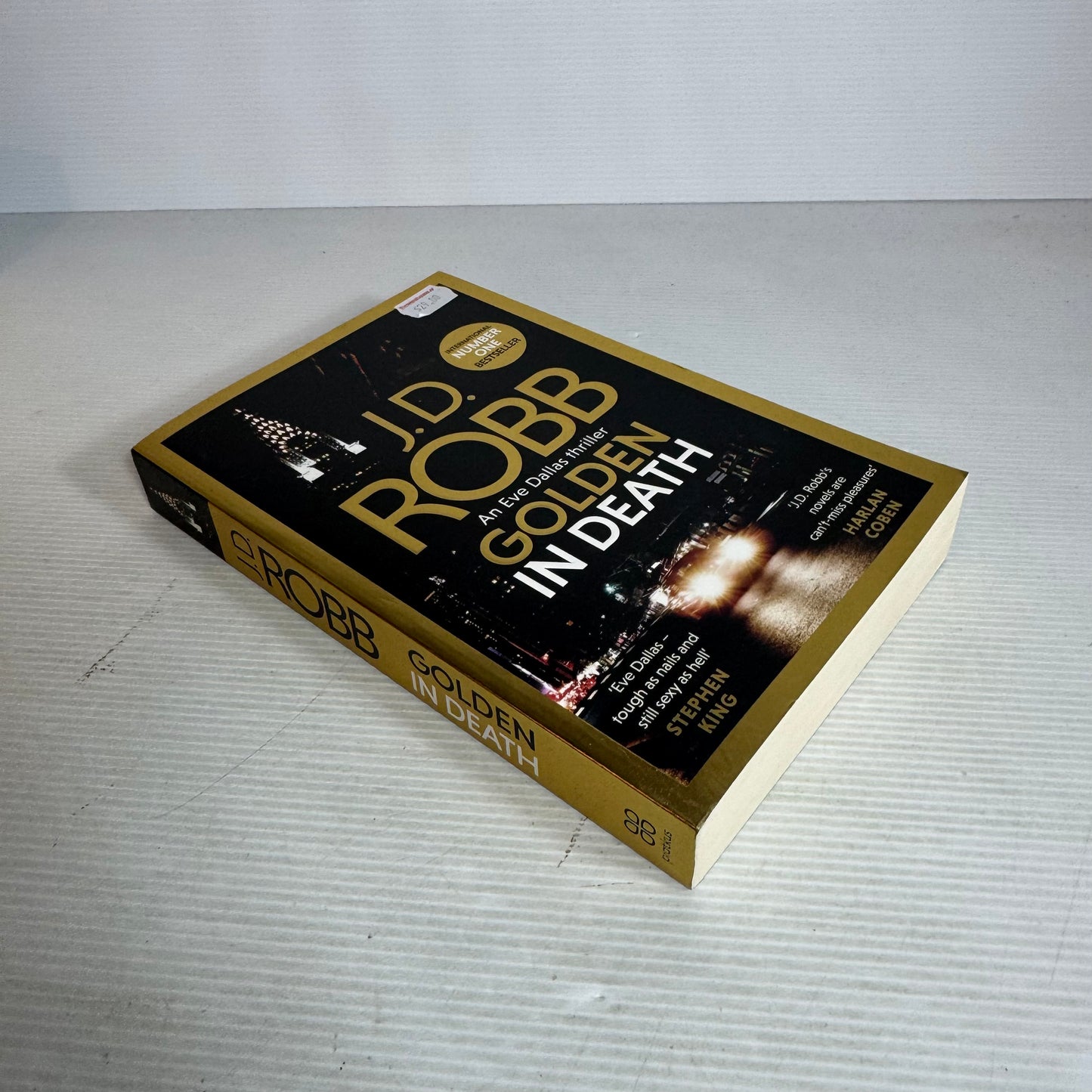 Golden in Death - J. D. Robb